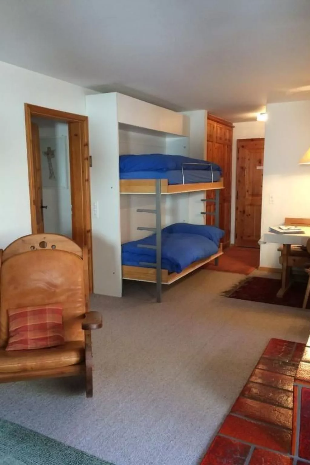 Chesa Carla 9-Drinnen