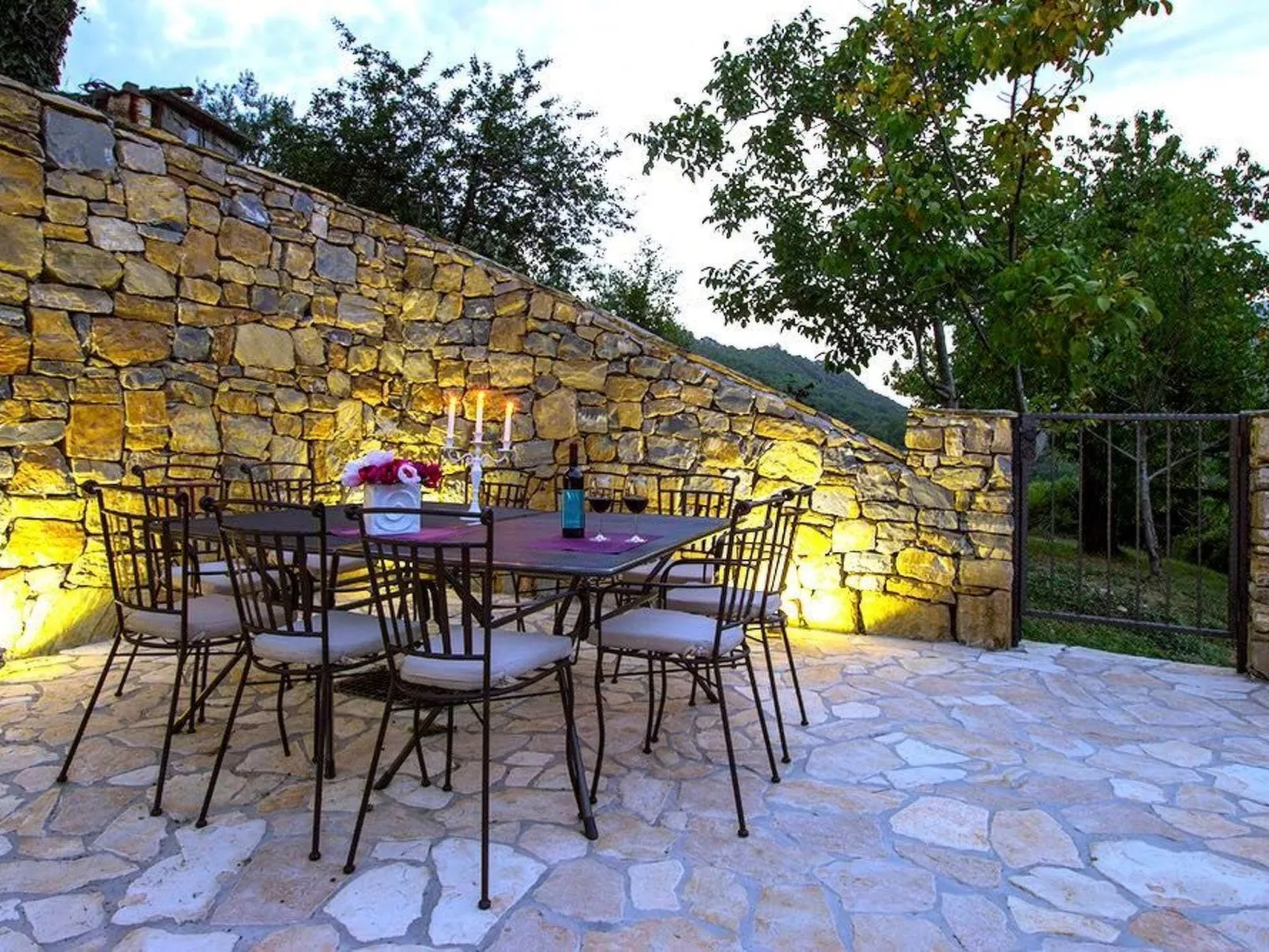 Villa Mosor mit beheiztem Salzwasserpool und Sauna-Drinnen