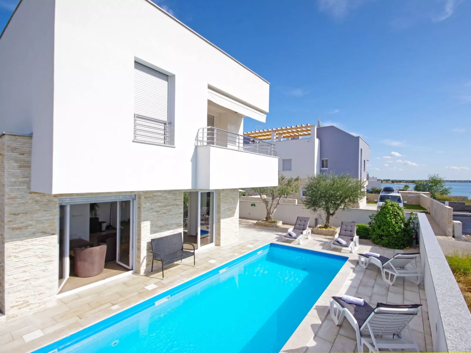 Apartment 4 Laura-Drinnen