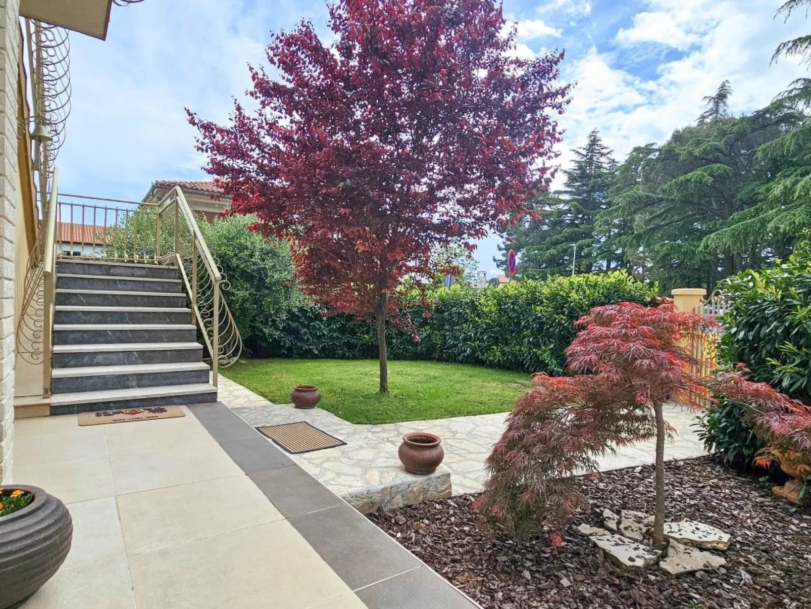 Schöne Ferienwohnung Romana-Draußen