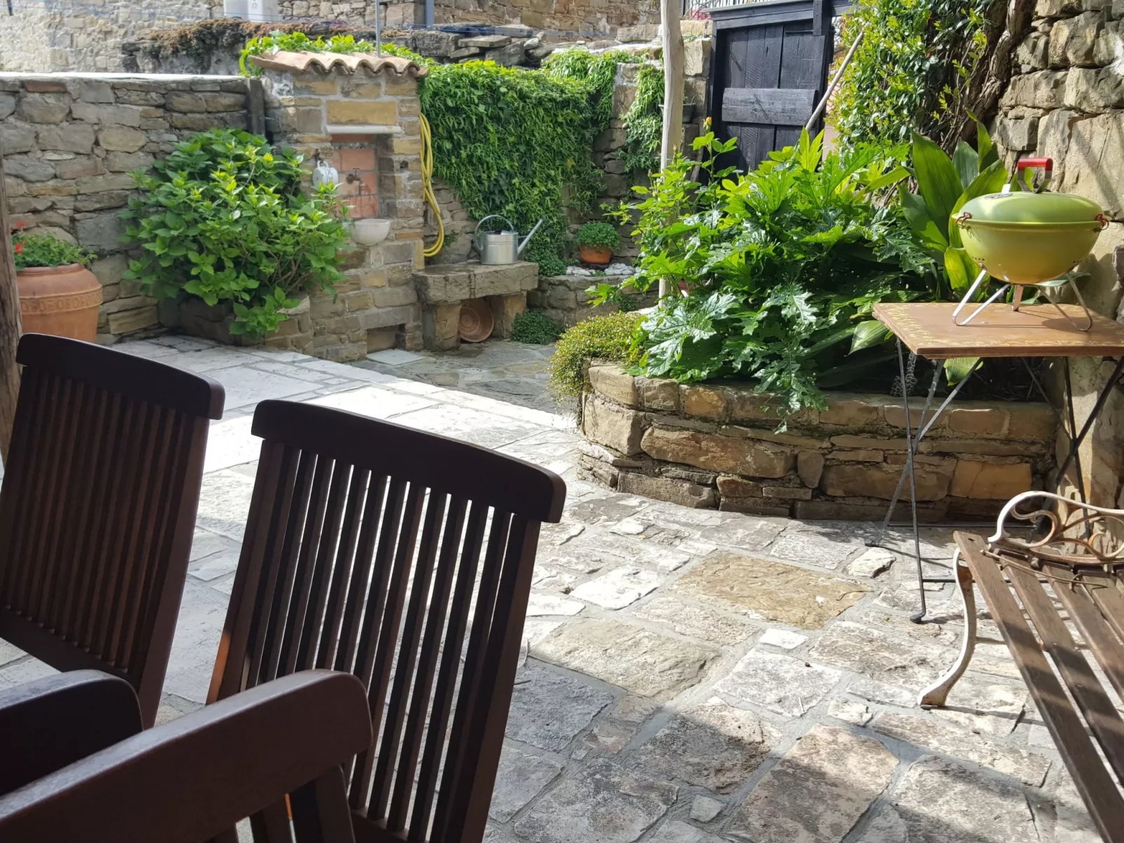 Istrisches Steinhaus-Draußen