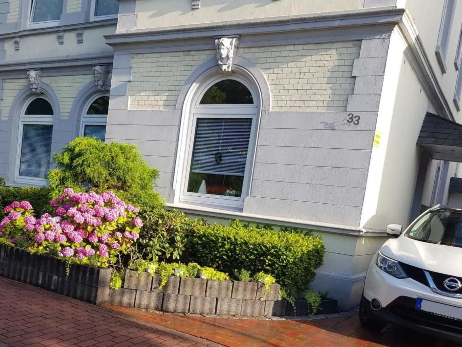 Private Ferienwohnung in Nordenham mit großem Garten-Drinnen