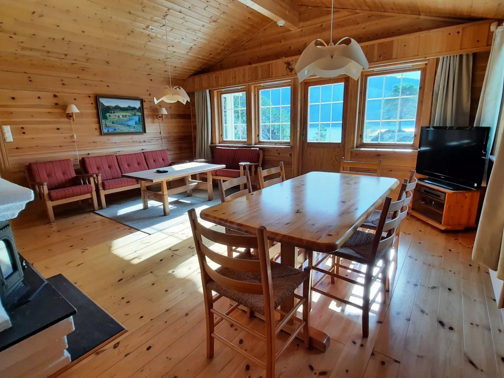 Häuschen mit Blick auf das Wasser-Dedans