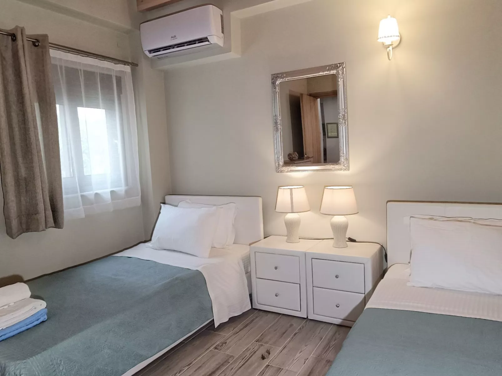 MAKRAKIS ALEXANDROS-Drinnen