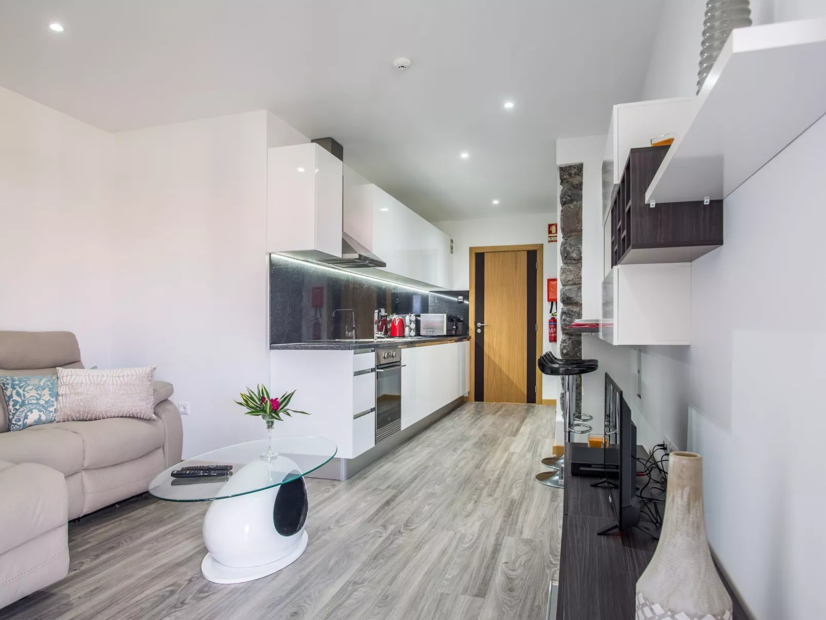 Haus Enxurros in Ponta Delgada-Image-tags.info