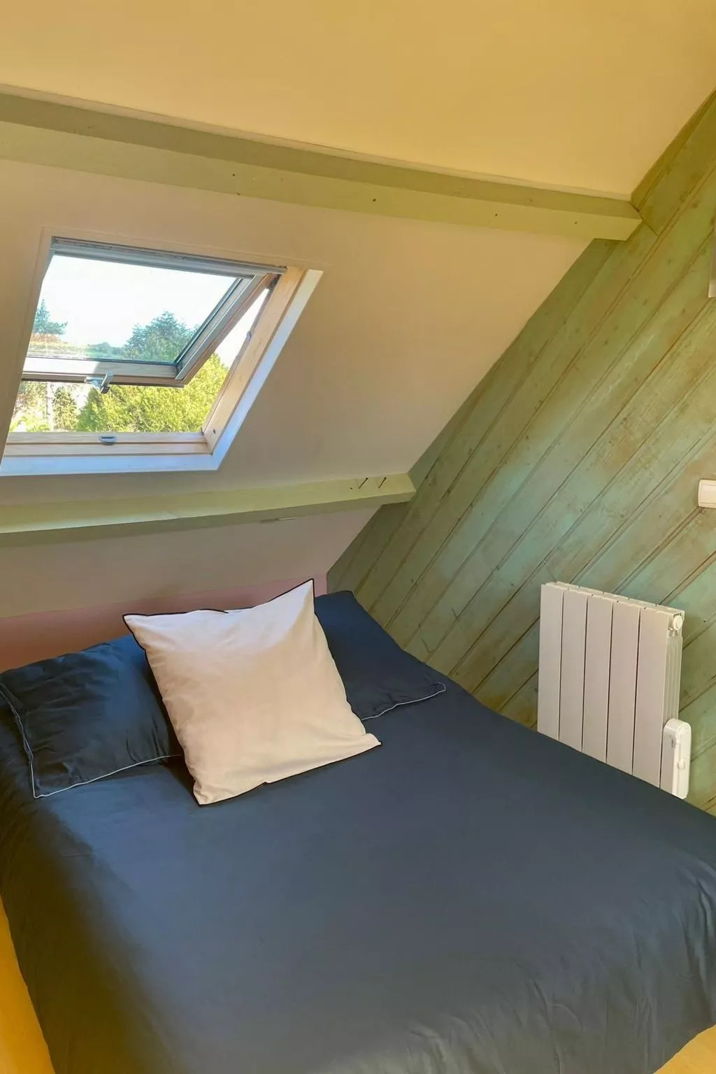 Stadthaus mit eigenem Garten und Grill-Drinnen