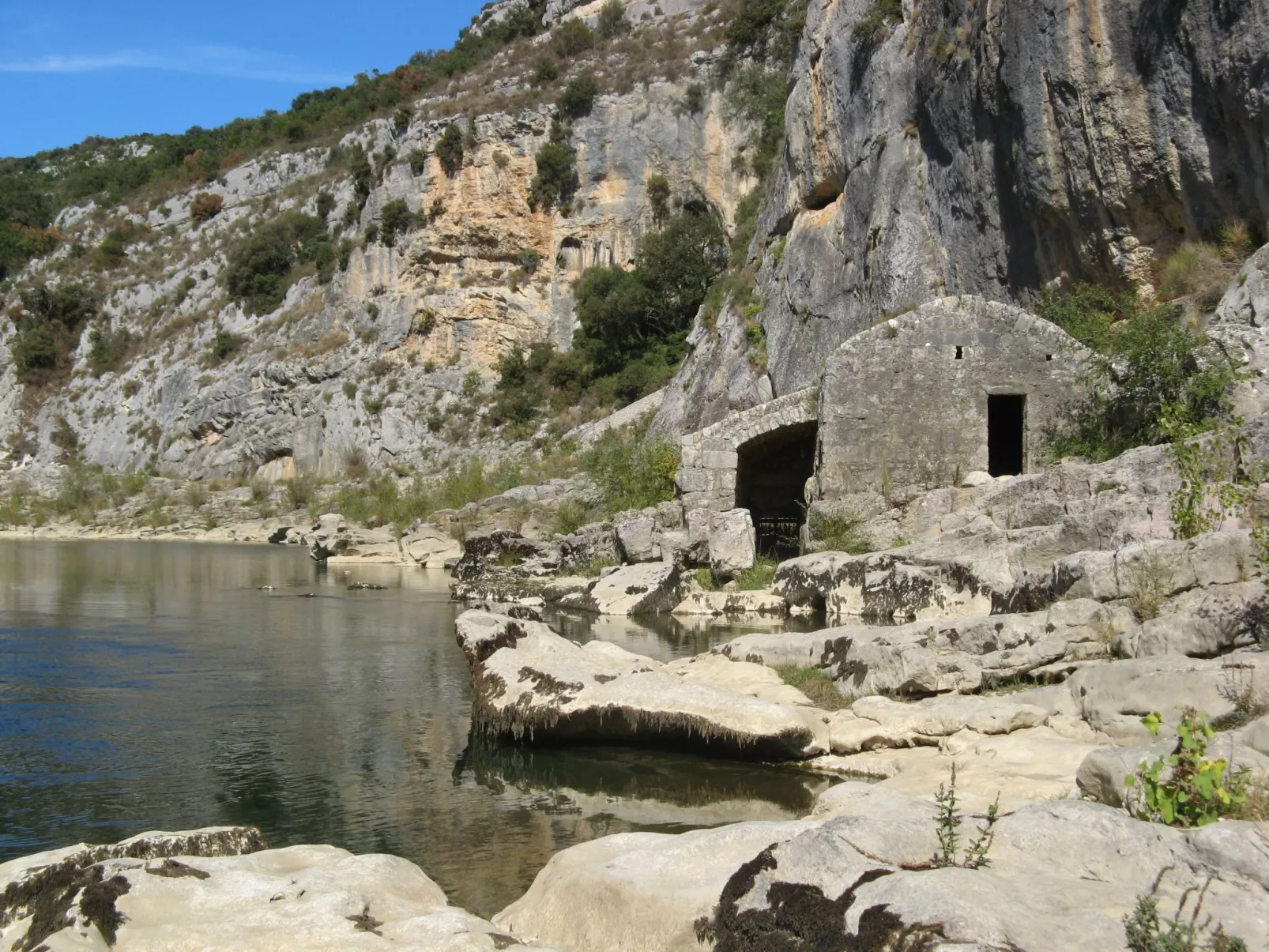 À l'abri du Mistral-Dedans