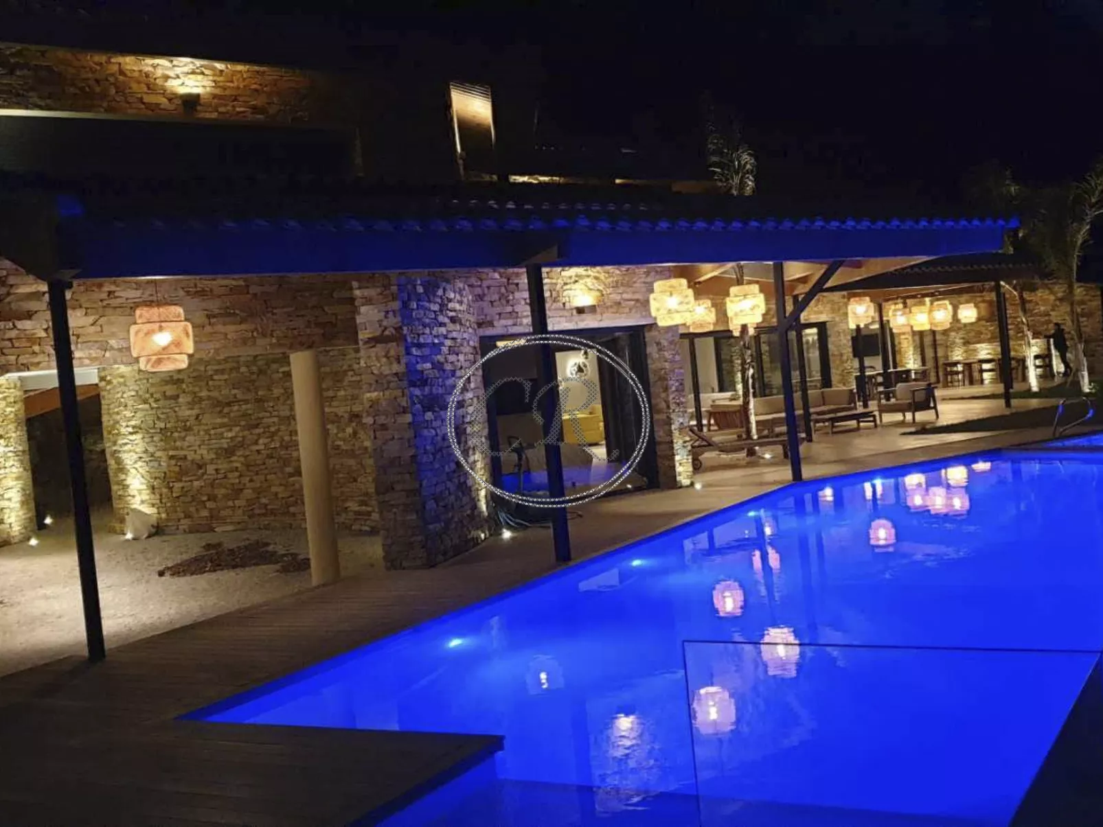 Außergewöhnliche Villa am Cap Bénat-Inside