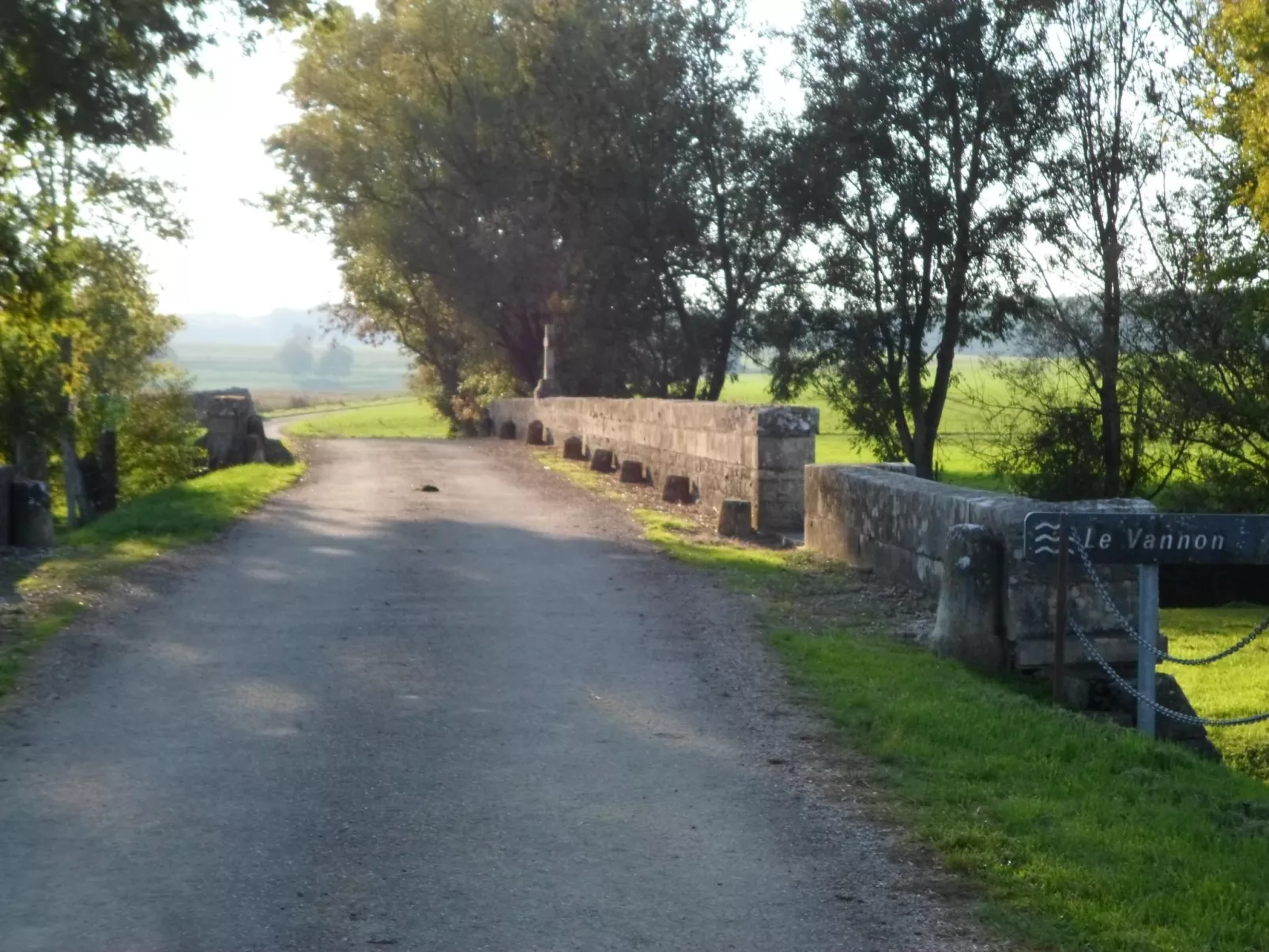 Steinhaus in ländlicher Umgebung mit Pool-Inside