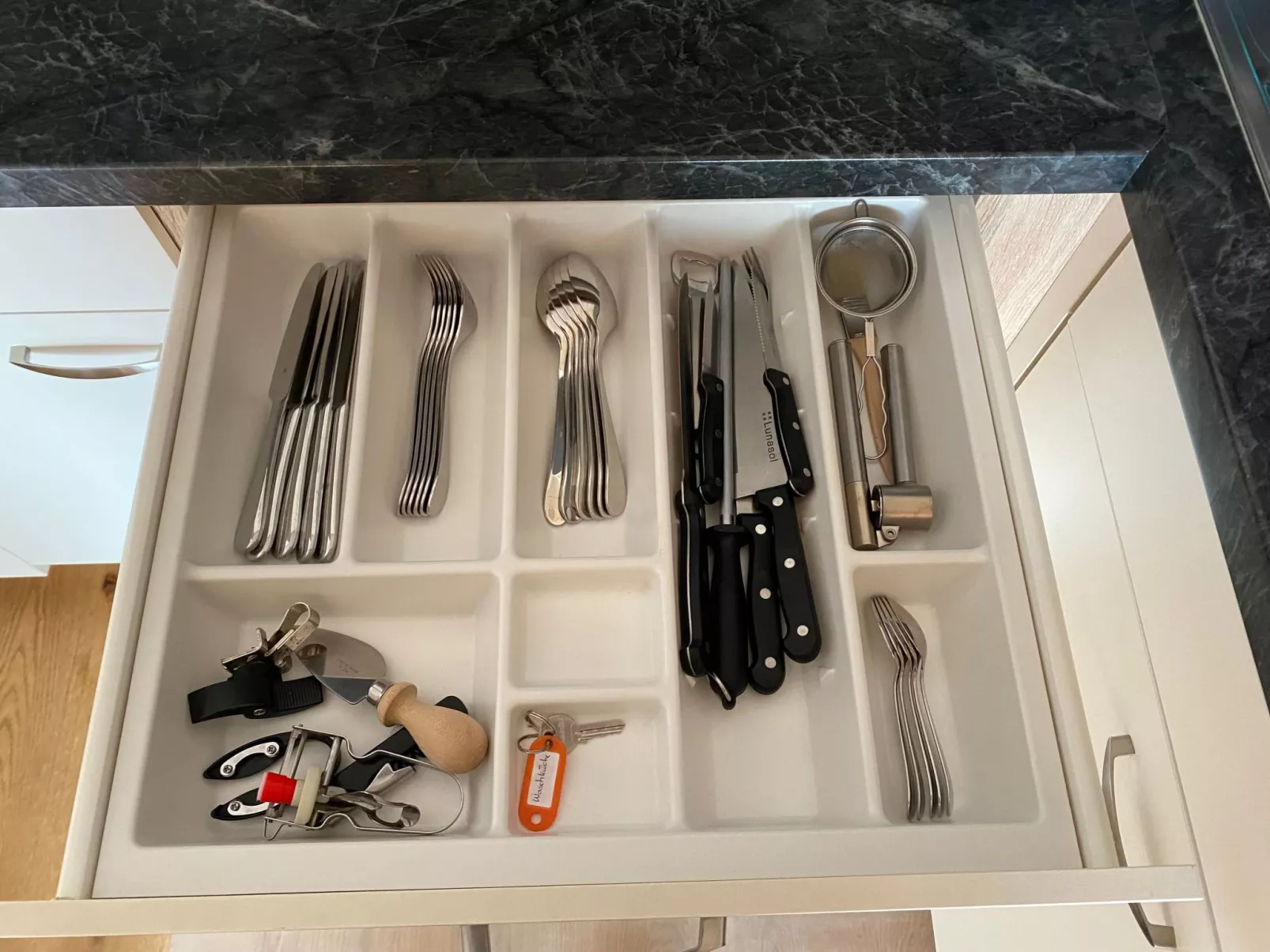 La Romantica-Drinnen