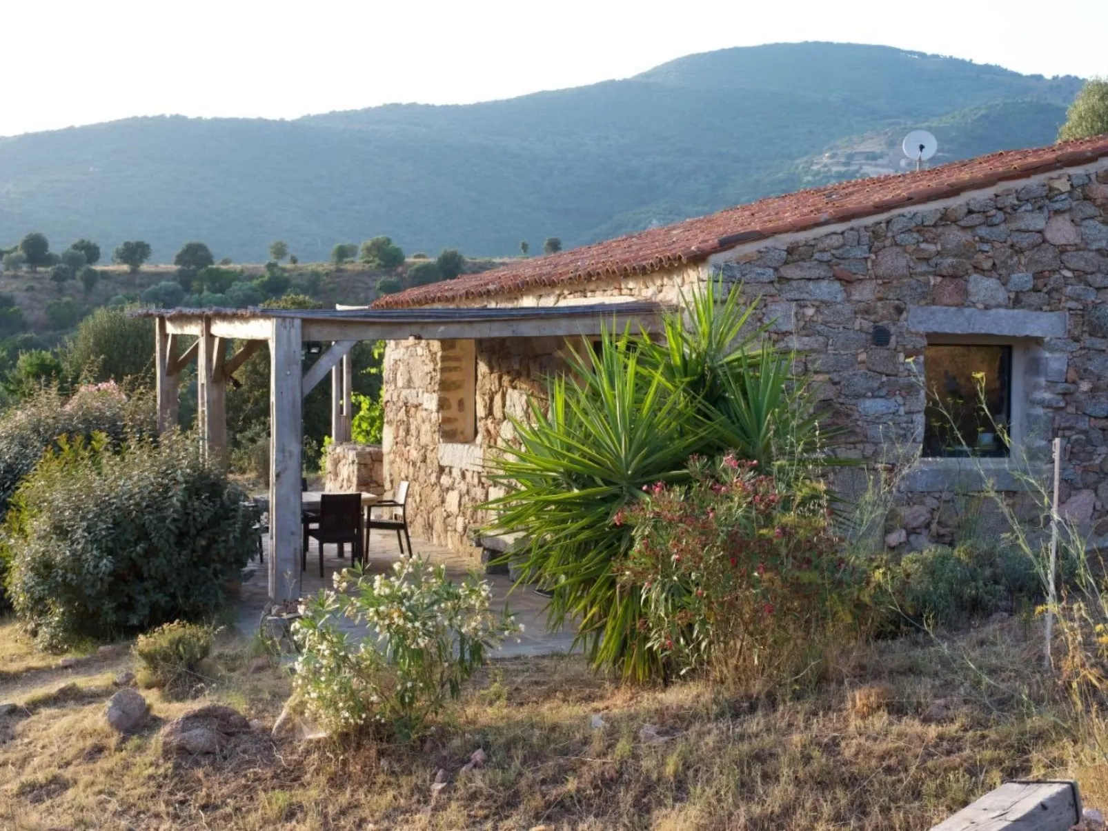 In idyllischer Lage im Süden Korsikas-Dedans