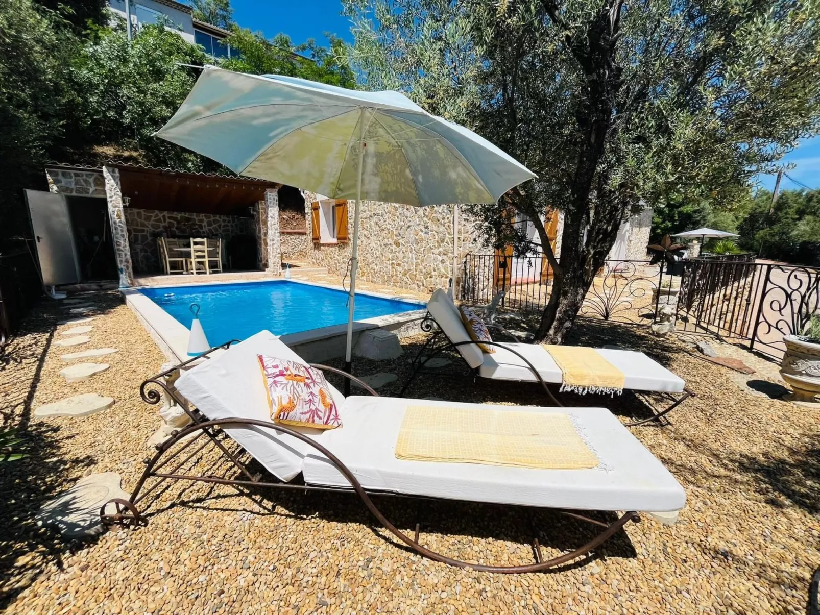 Villa "Les Alloes"-Drinnen