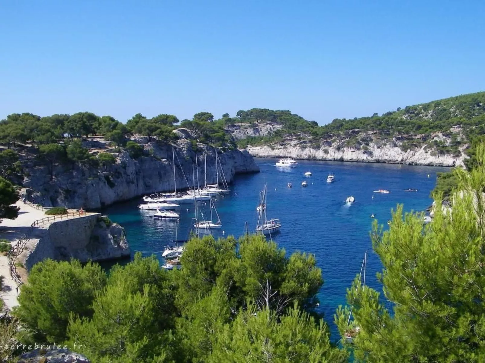 Villa und Pool mit Meerblick nur für Sie-Dedans