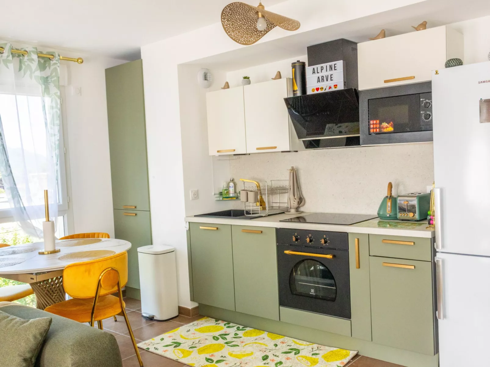 Gemütliches Condo mit wunderschönem, ruhigem Bergblick-Drinnen