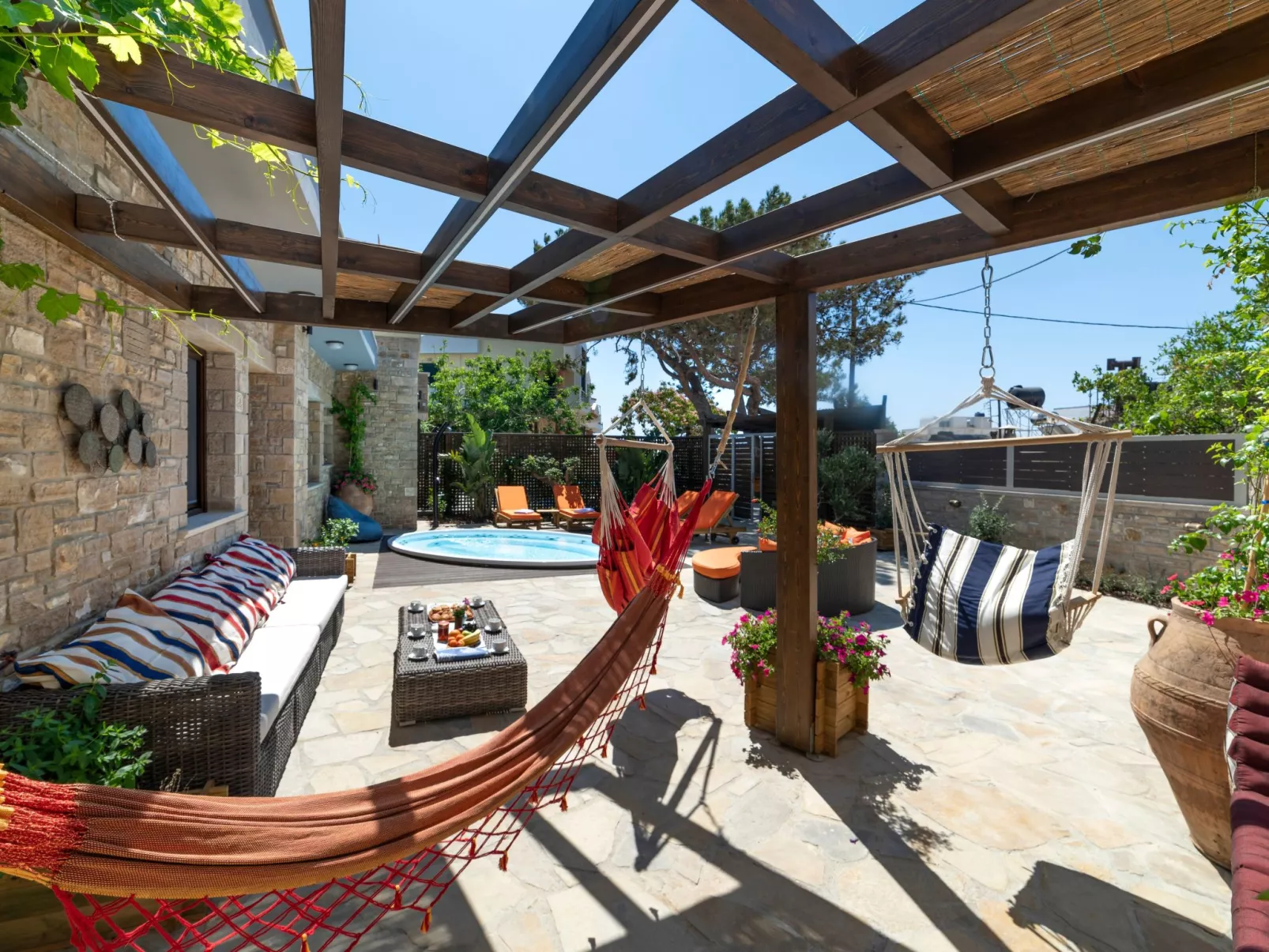 Lemonia für 6 Personen und 3 Kinder-Drinnen