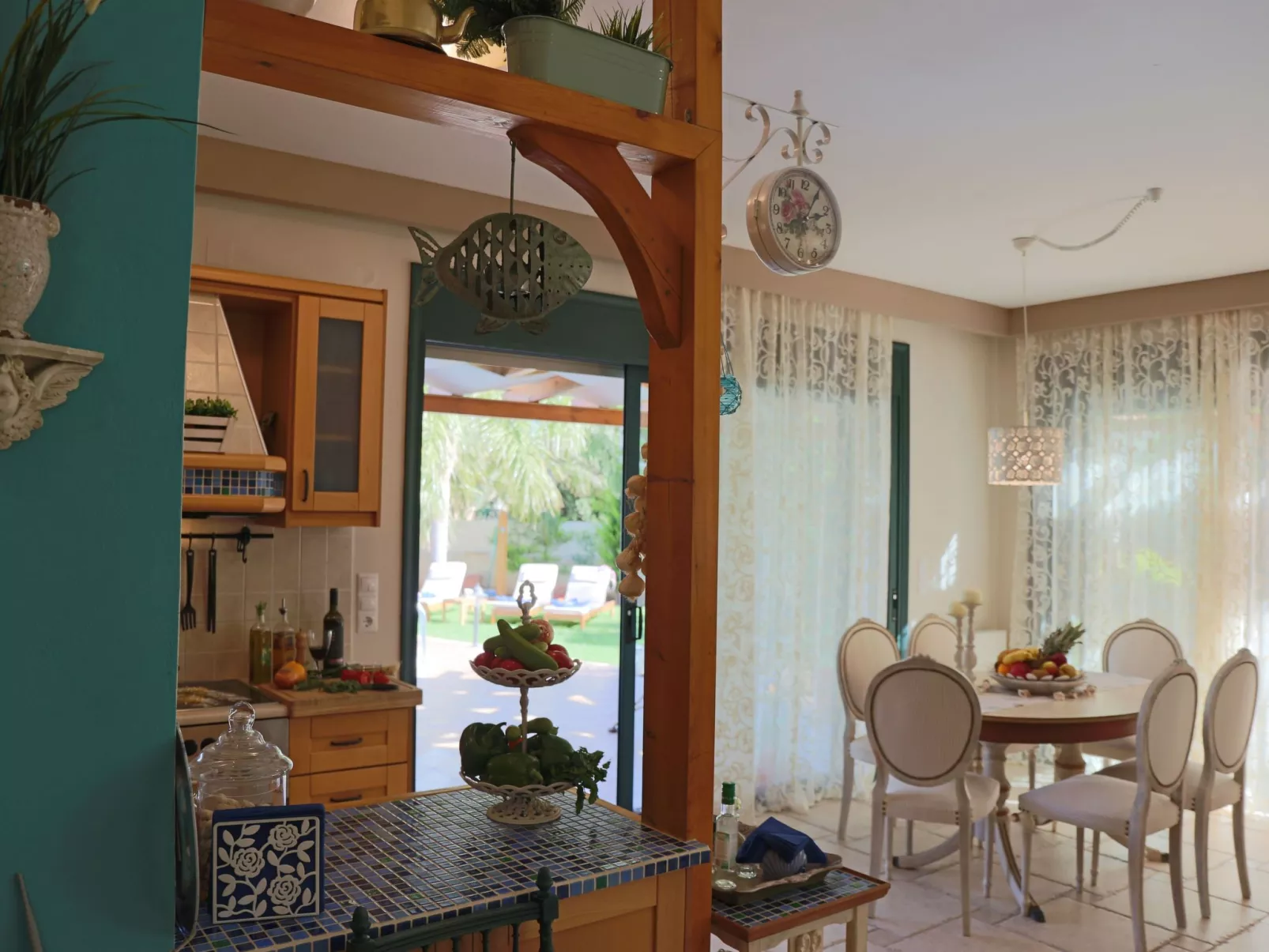 Ferienvilla mit Garten, Grill und Terrasse - Inside