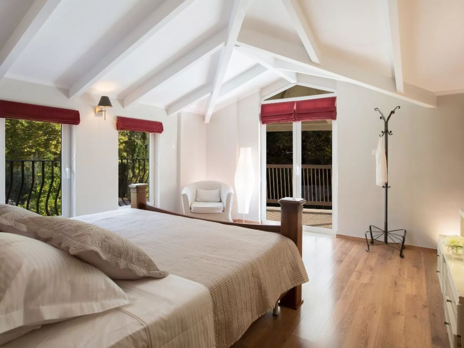 Villa Rina-Image-tags.info