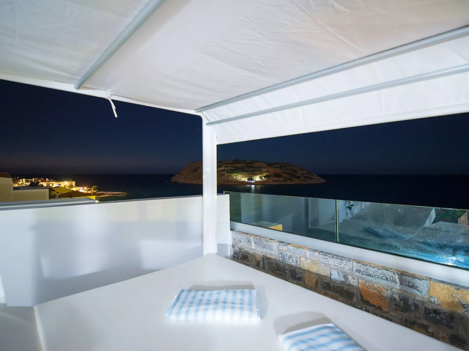 Neue Villa Moments am Meer mit Whirlpool, 50 m zum Strand-Dedans