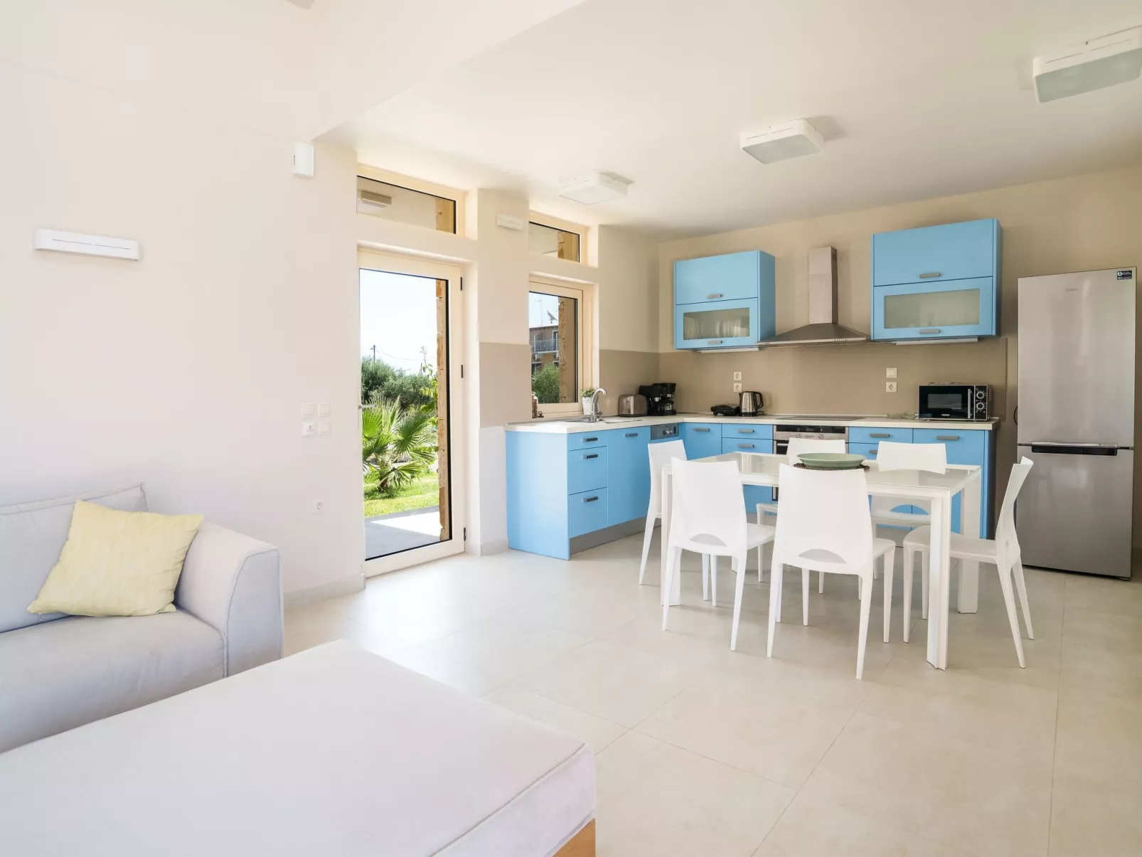 Villa Thalassa mit Schwimmbad und Garten-Dedans