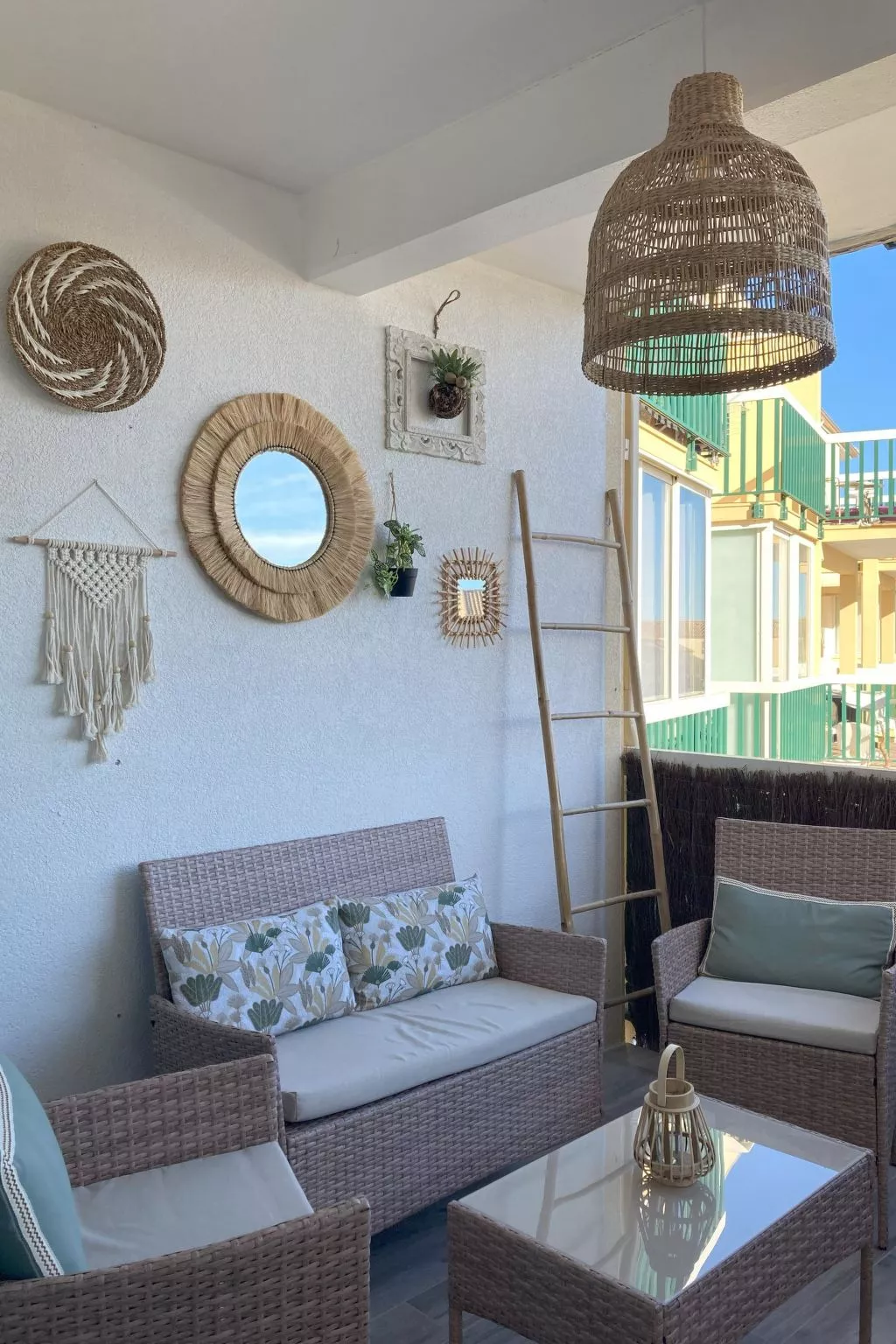 Seaside Tropical Duplex mit Pool-Outside