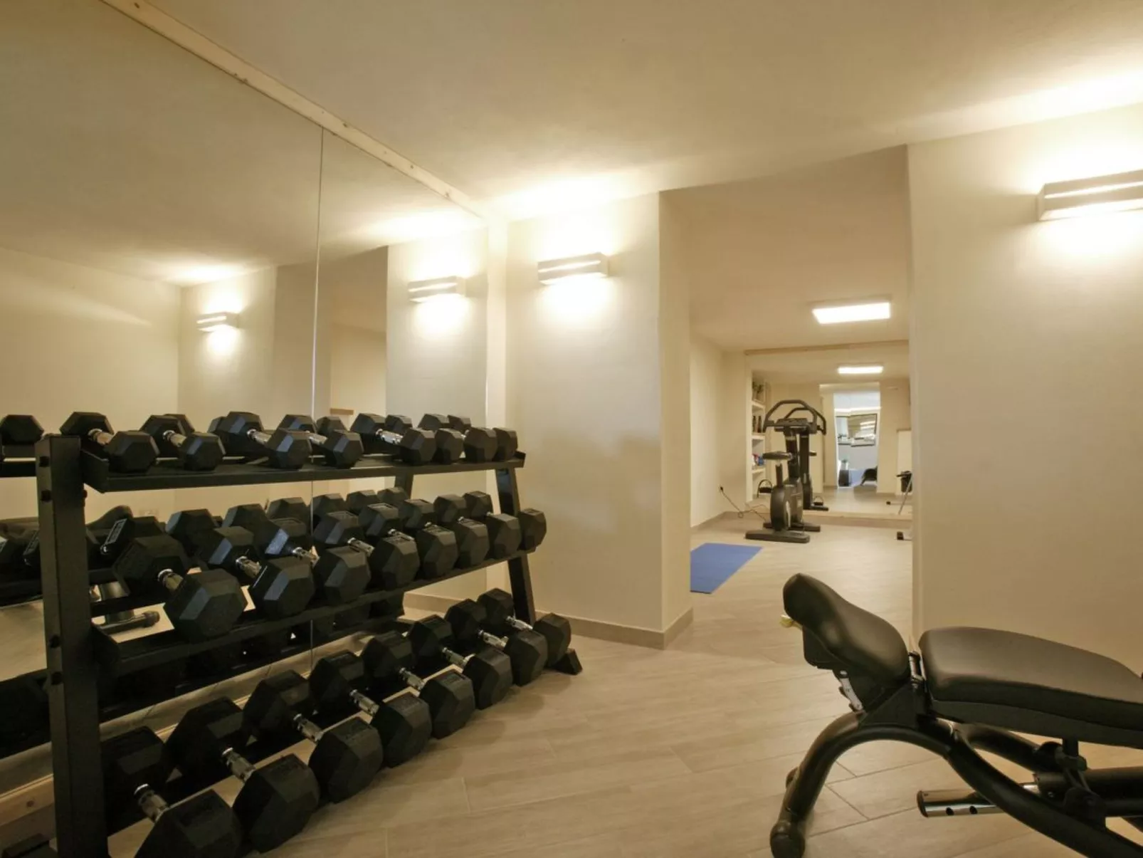 Villa mit Infinity-Pool-Image-tags.info