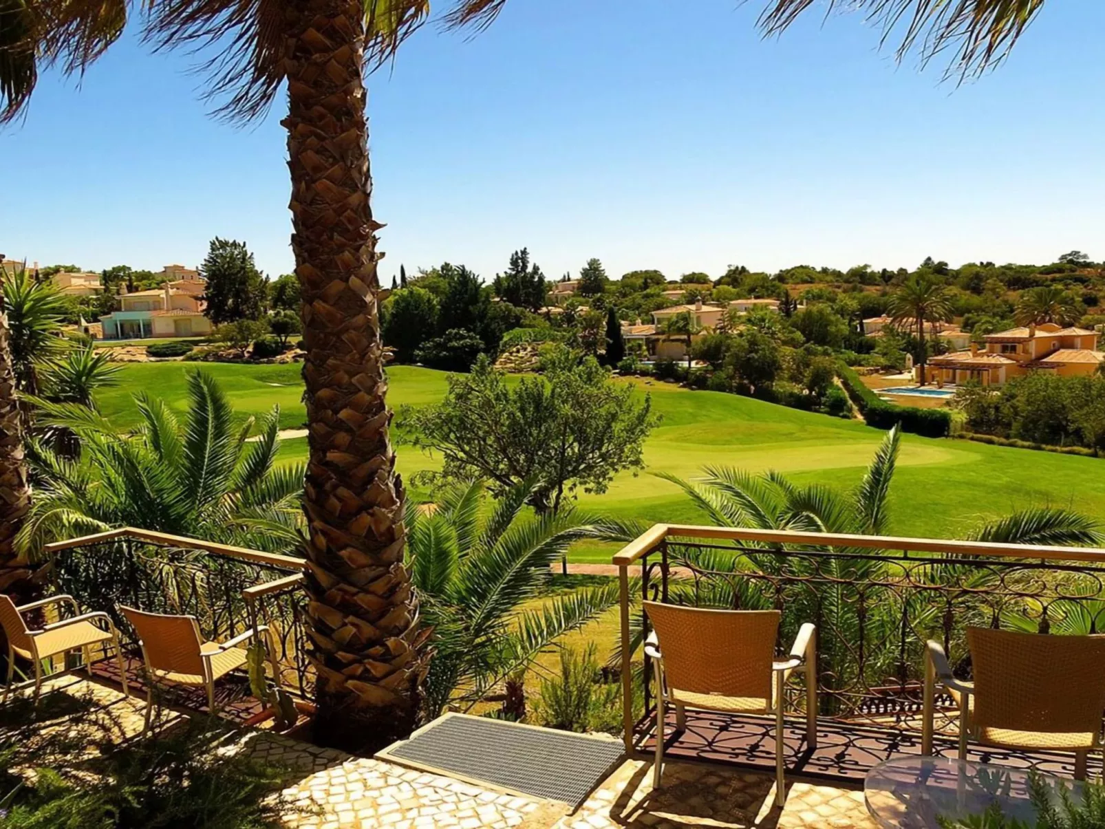 Luxuriöse Villa - Privater Pool und schöner Garten-Outside