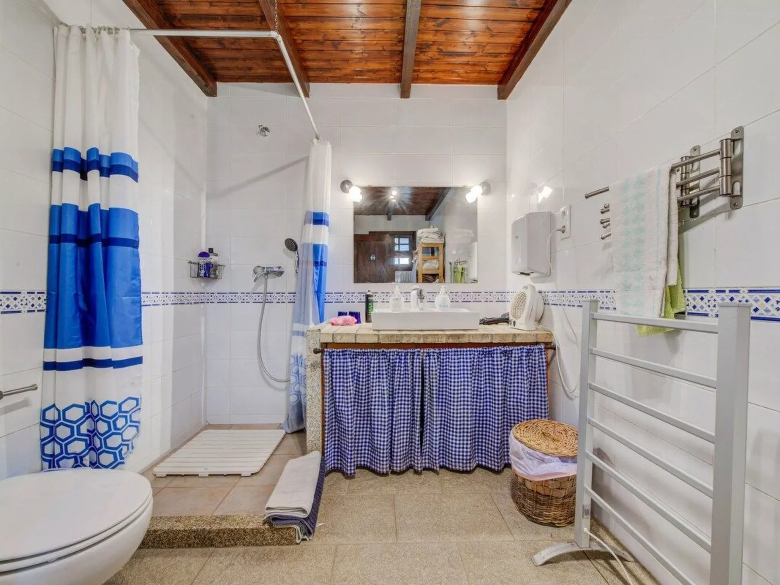 Maison du Moulin in Bauernhof-Drinnen