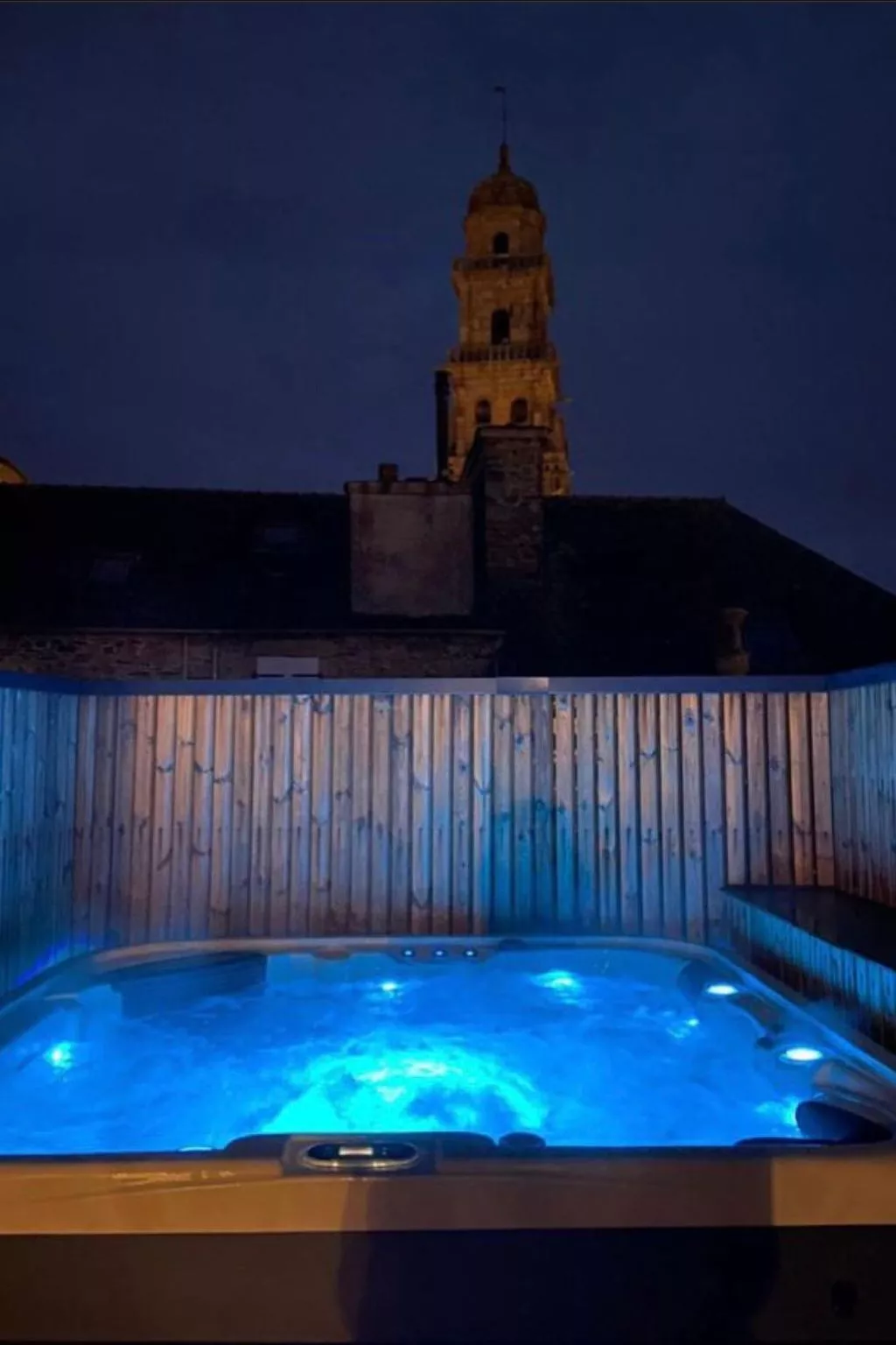 "La Maison du Quai" (Das Haus am Kai)-Outside