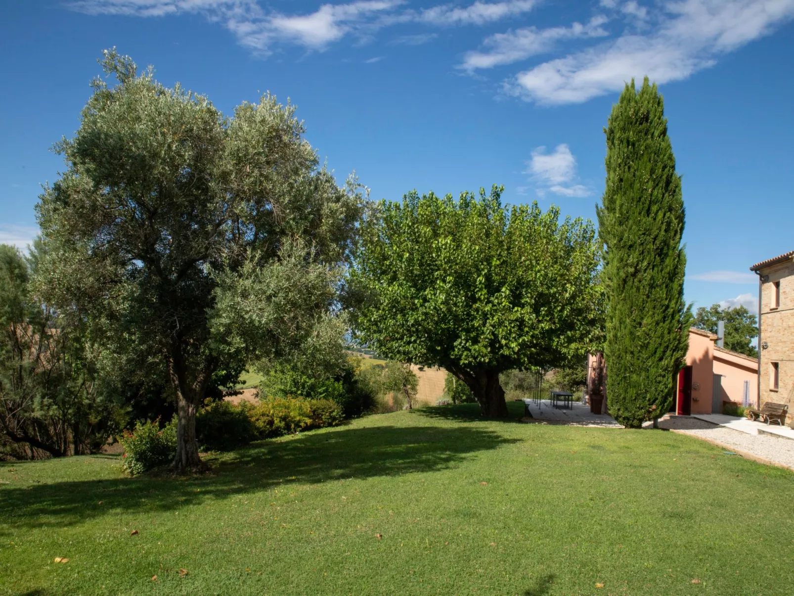 Villa Gelso mit Pool, Sauna und atemberaubender Aussicht-Outside