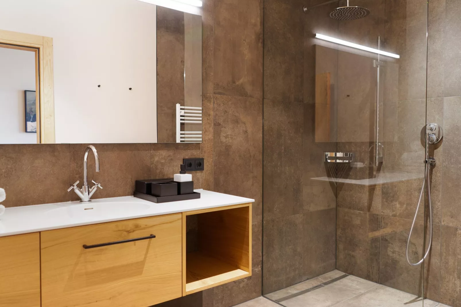 Heimat 1495 Arlberg-Bathroom