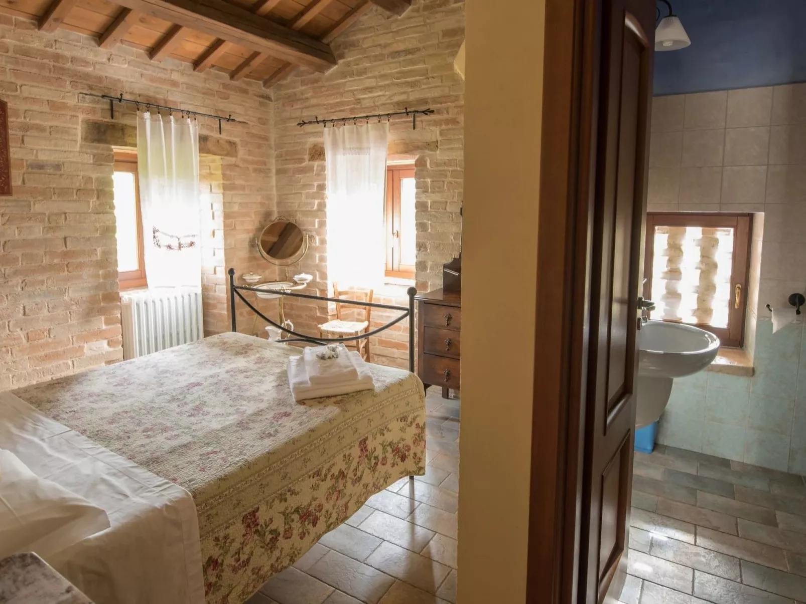 Villa mit Pool für 29 Personen ca. 800 m2-Inside