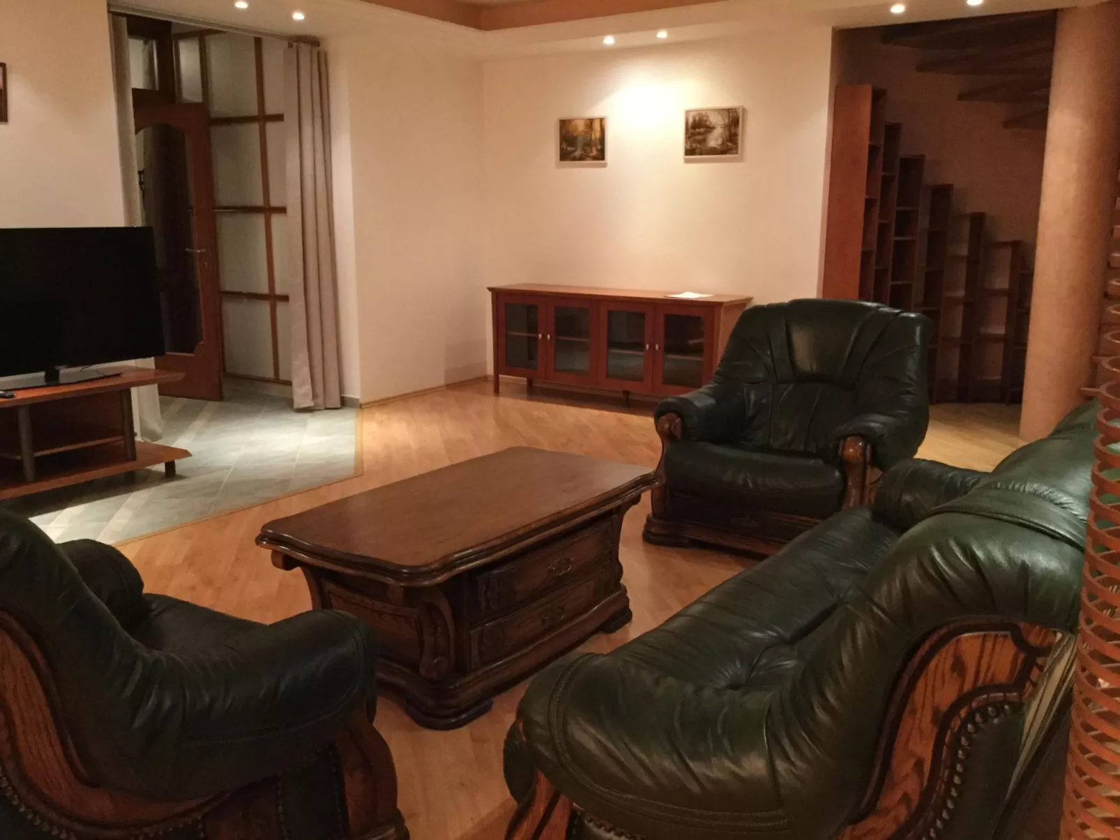 Mit Privatpool für 11 Personen + 1 Kind ca. 500 m&sup2;in Pardubitz, Böhmen (Os-Drinnen