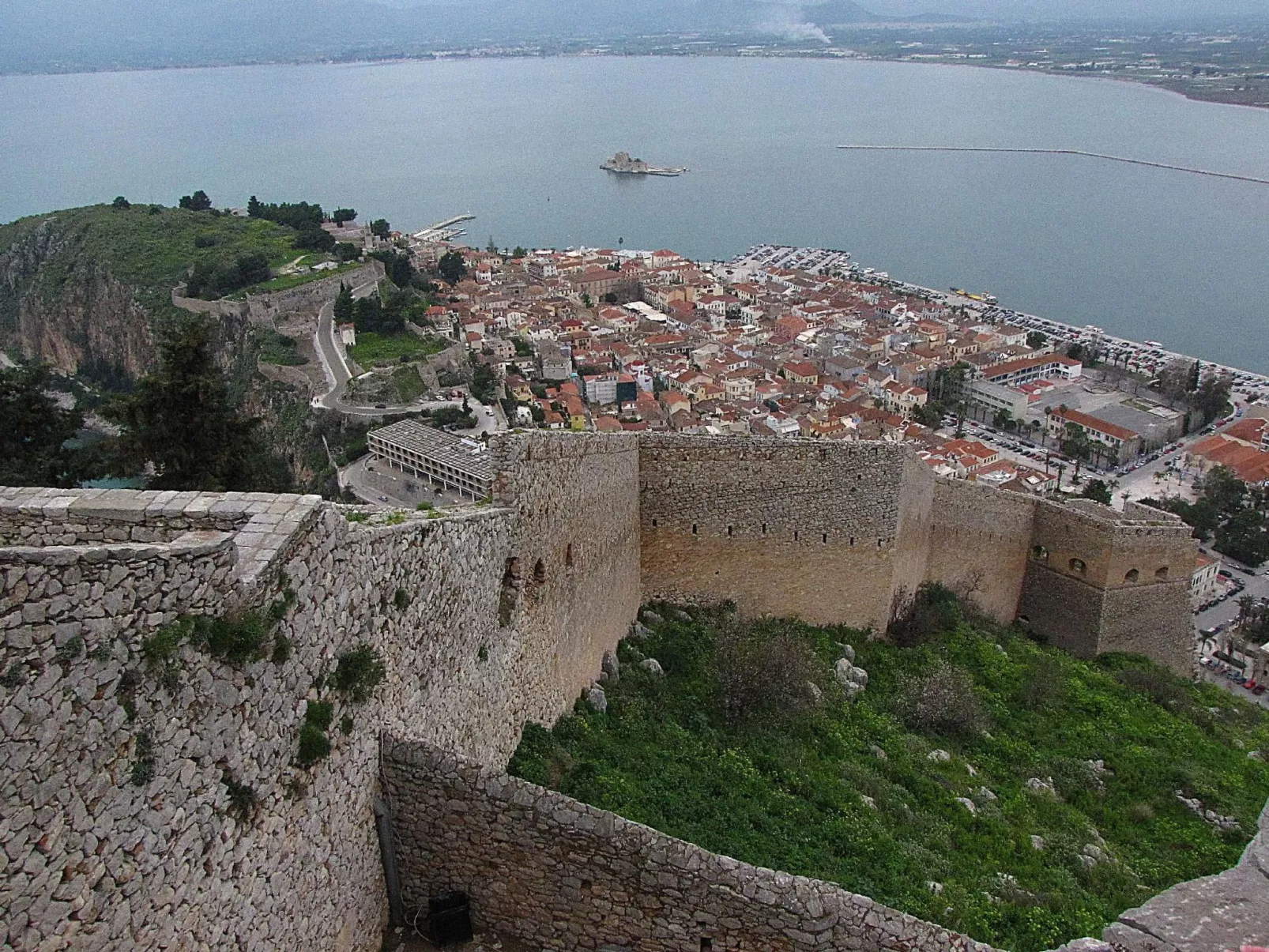 Zesa mit Balkon und Meerblick-Drinnen