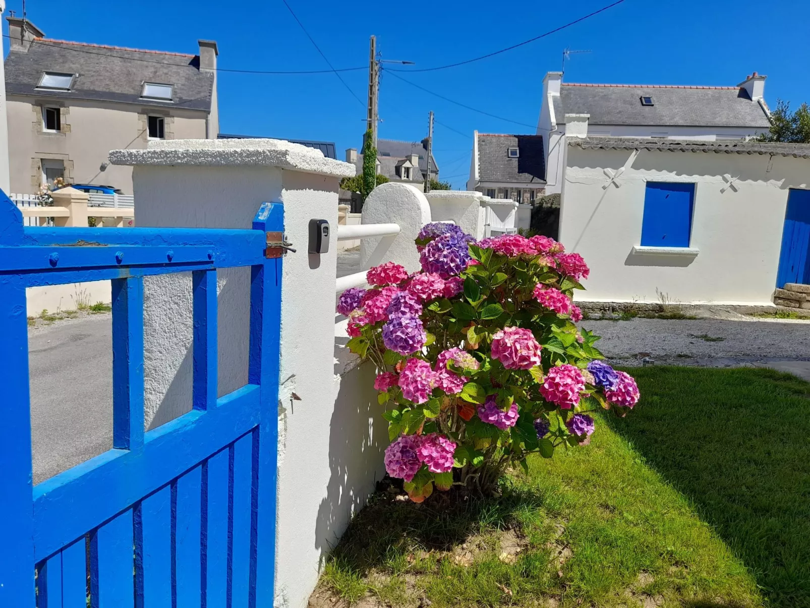 Charmantes Haus mit Garten, 200m vom Strand entfernt-Outside