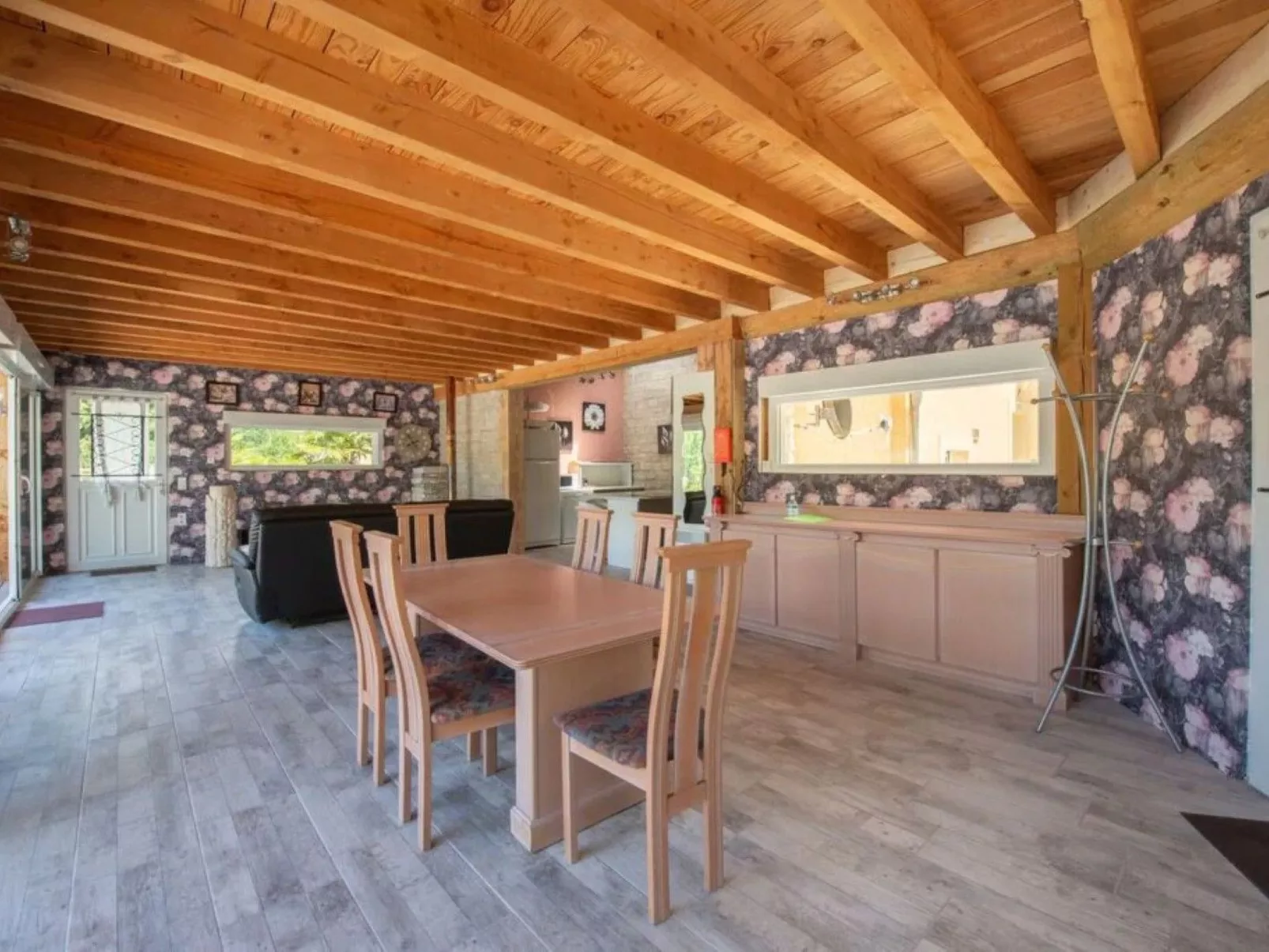 Mit Privatpool in Gagnieres-Inside