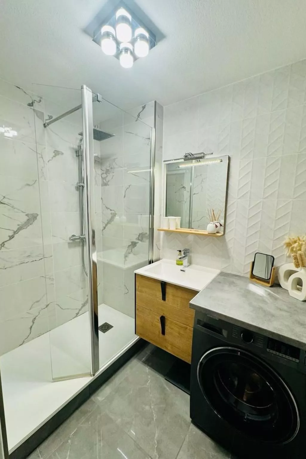 Wunderschöne renovierte Wohnung mit vollem Meerblick-Dedans