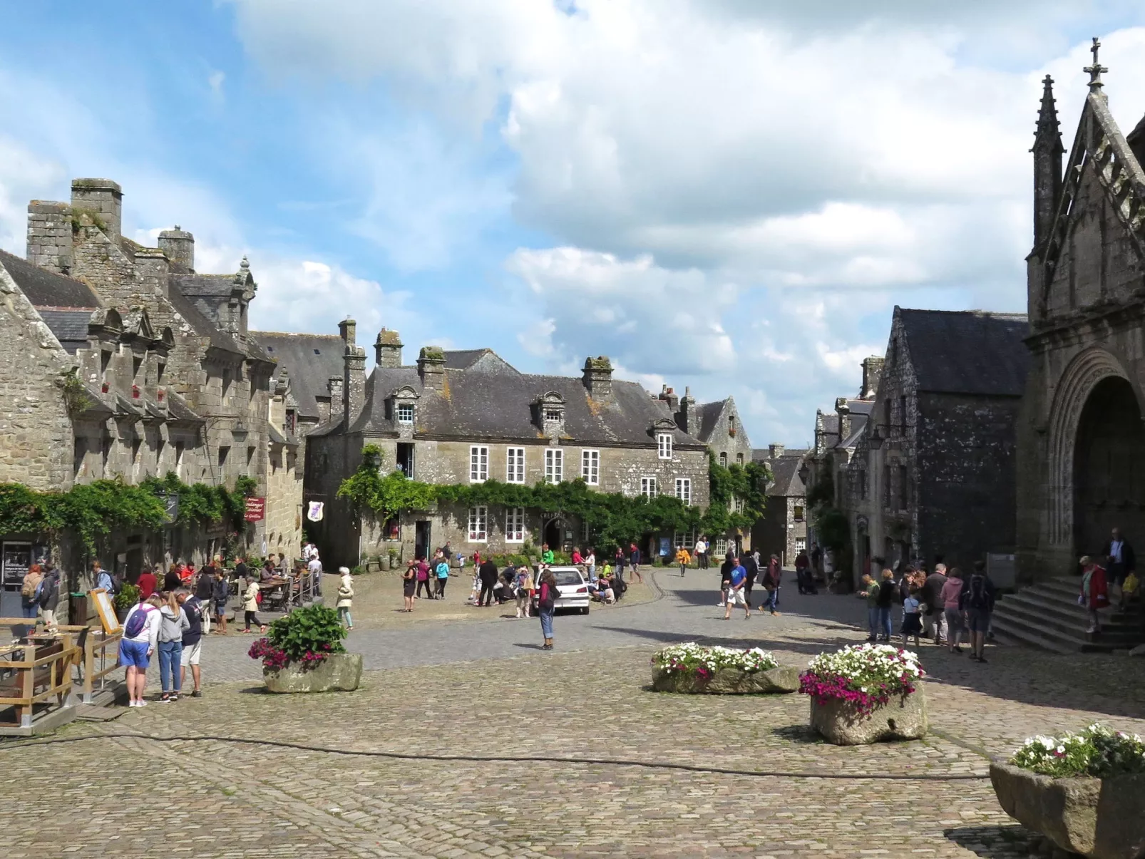 Mit eigenem Garten und Grill-Area