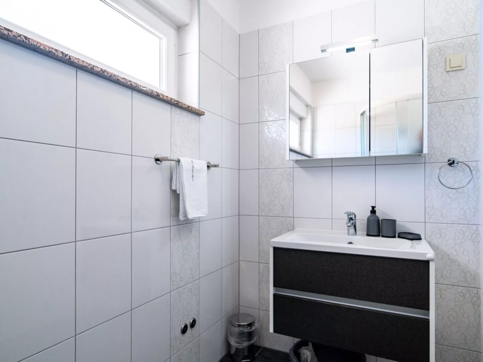 Appartement mit Blick auf das Wasser-Drinnen