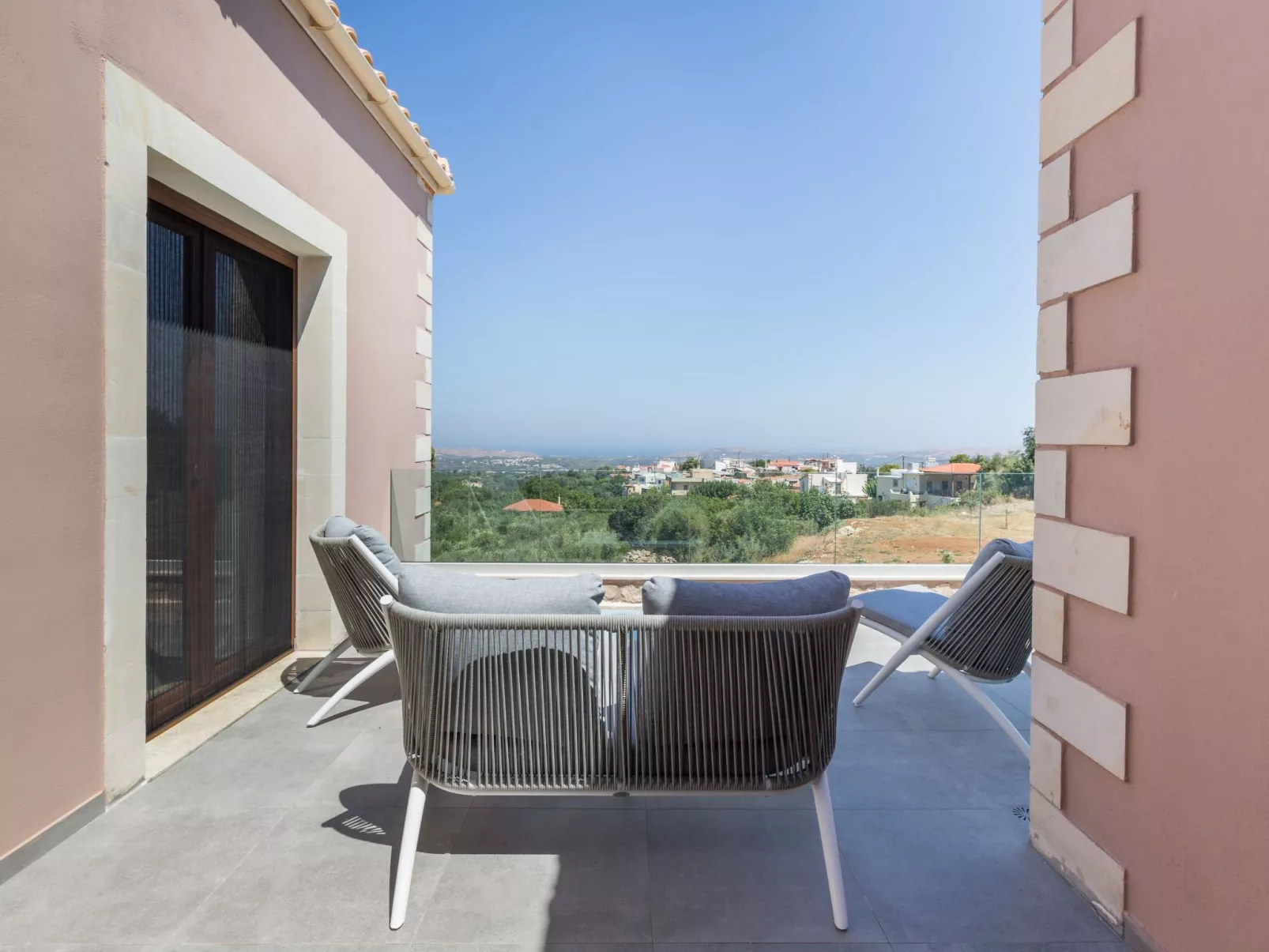 Brandneue Villa mit Meerblick, privatem Pool und Ping Pong-Dehors