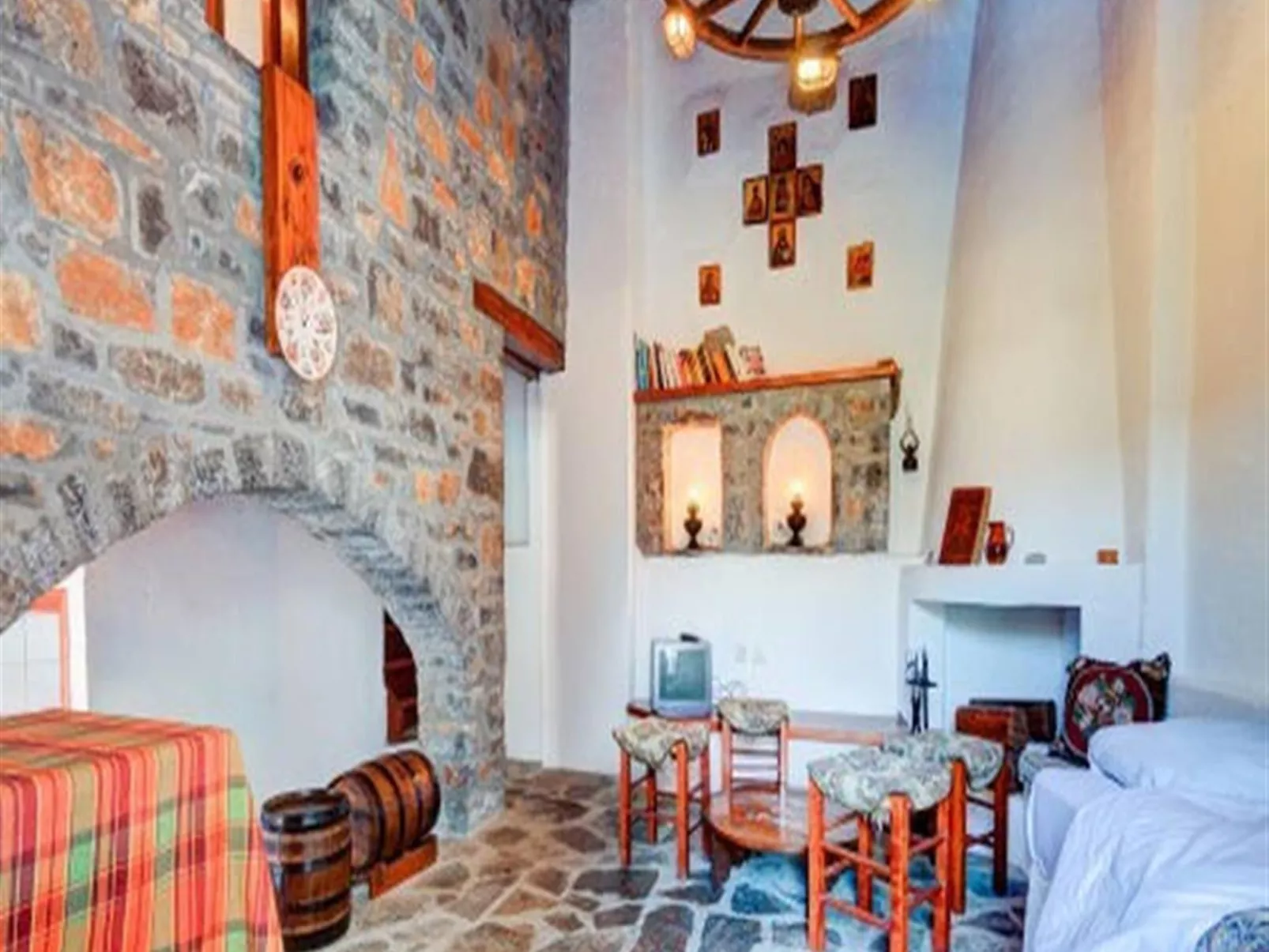 Authentisches kretisches Steinhaus Clio mit Aussicht-Dedans