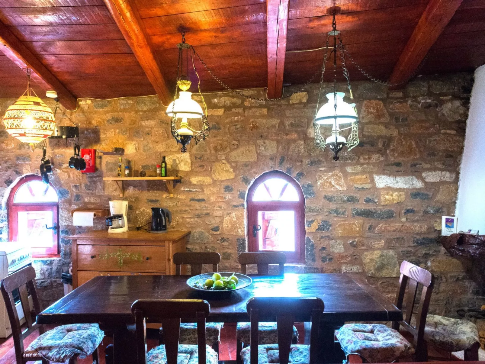 In Mavrikiano mit privatem Pool-Dedans