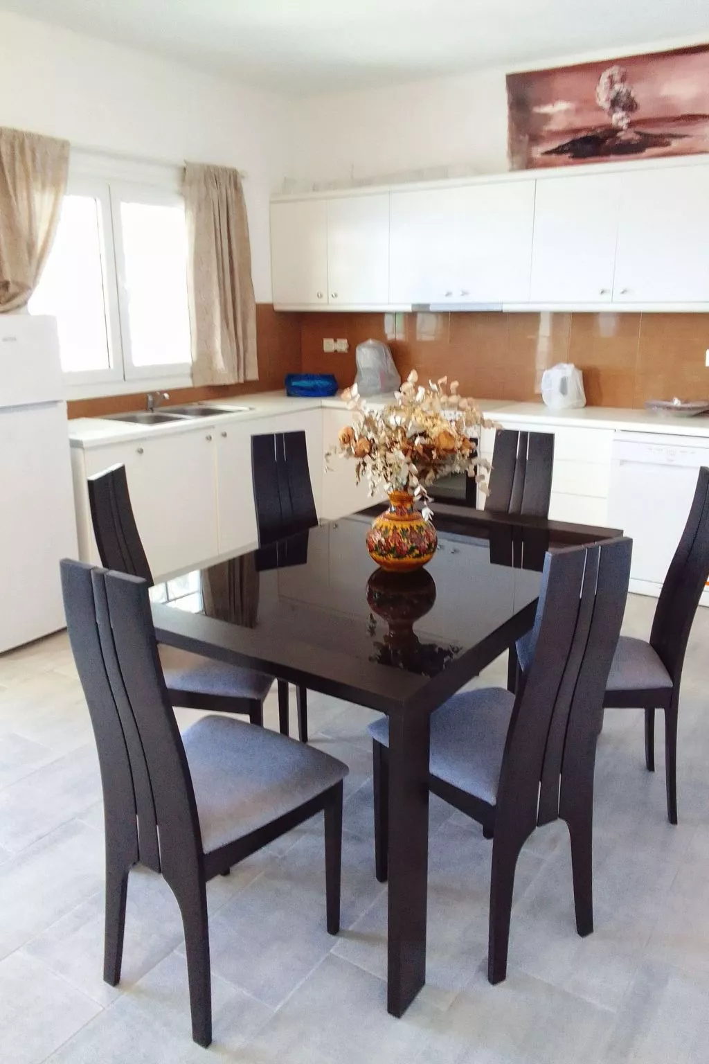 Charmantes Ferienhaus in Ia mit Privater Terrasse-Inside