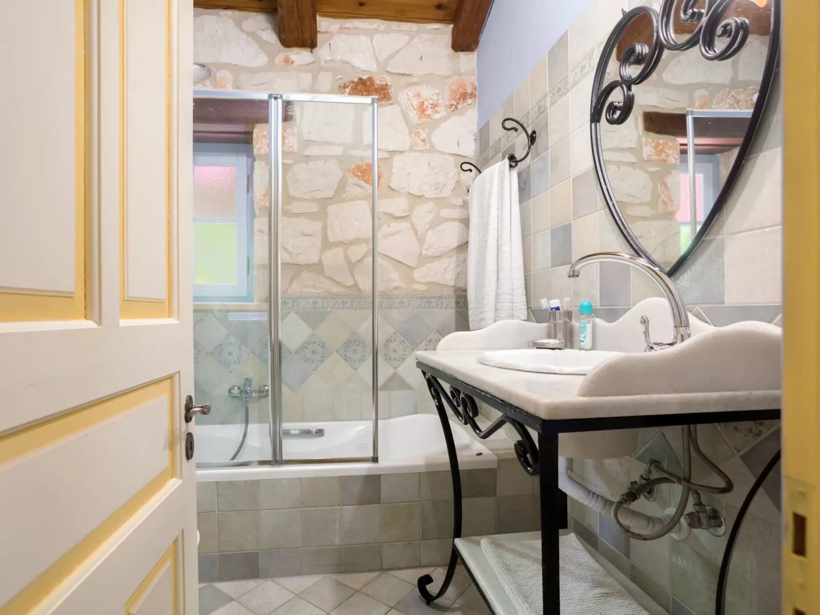 Aresti Mountain Resort Villa Ira mit privatem Pool-Inside