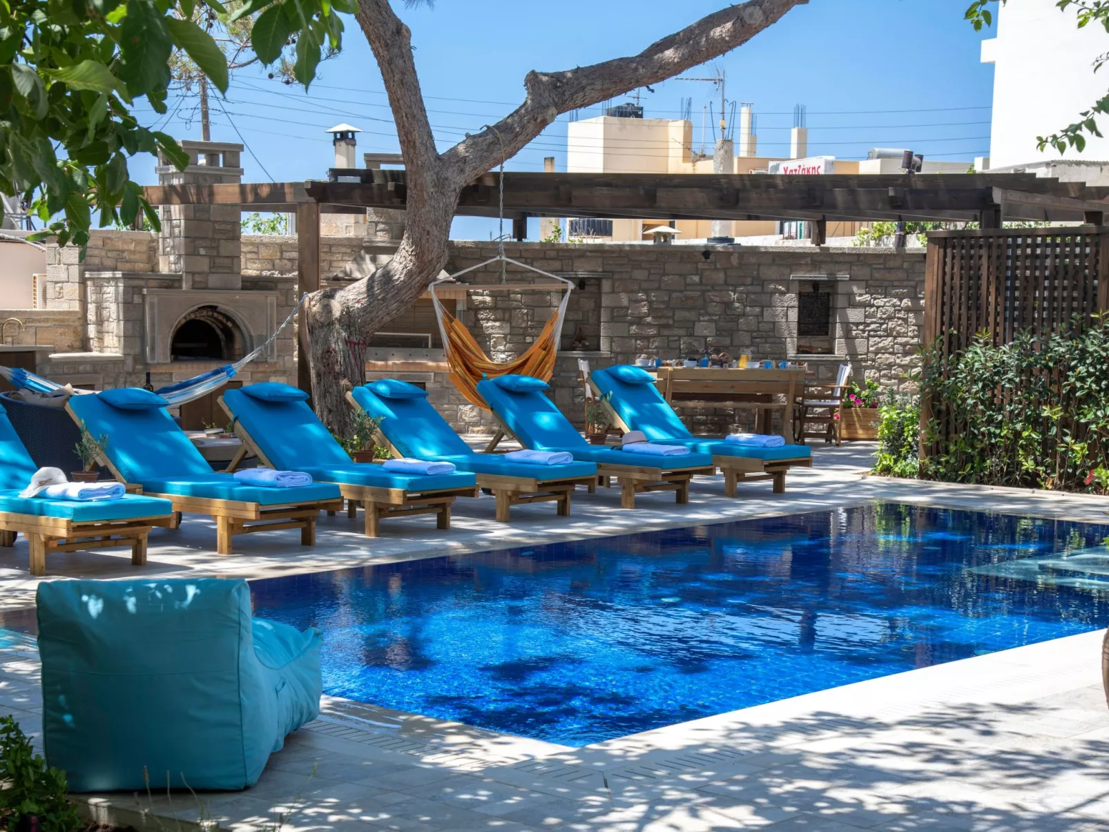 Luxuriöses Ferienhaus mit heizbarem Infinitypool-Dedans