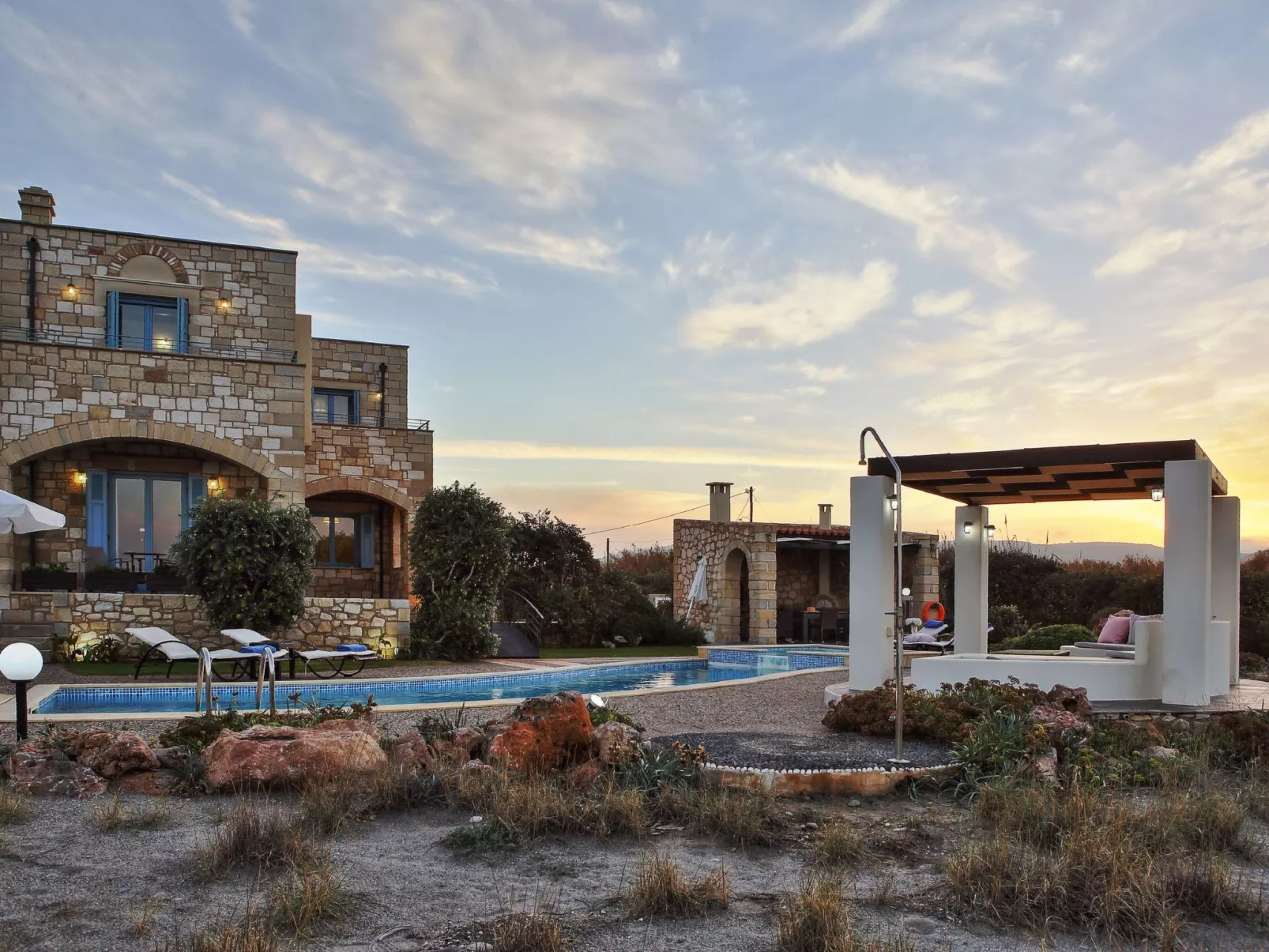 In Kolimvari mit privatem Pool-Draußen