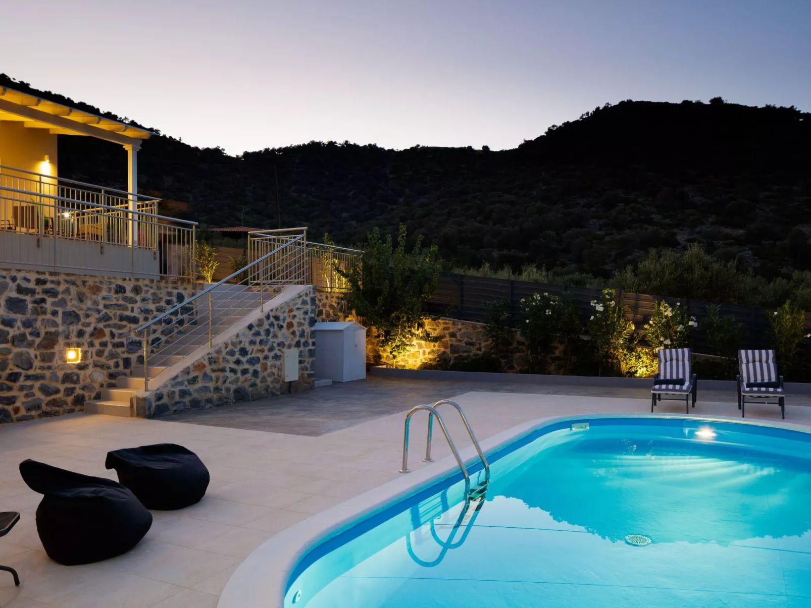 Haus in Vlichada mit tragbarem Barbecue-Image-tags.info