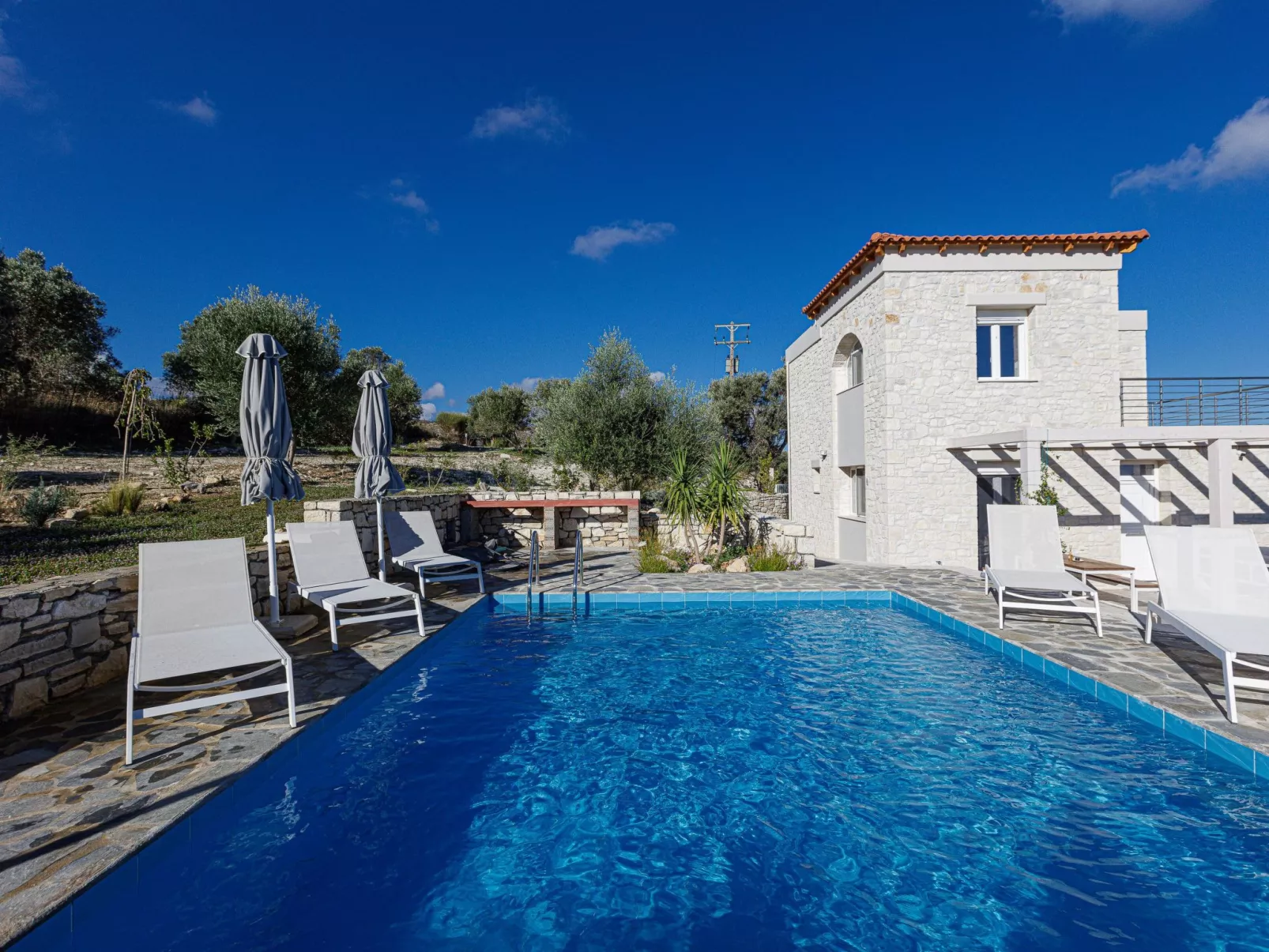 Komfort-Villa mit privatem Pool-Draußen