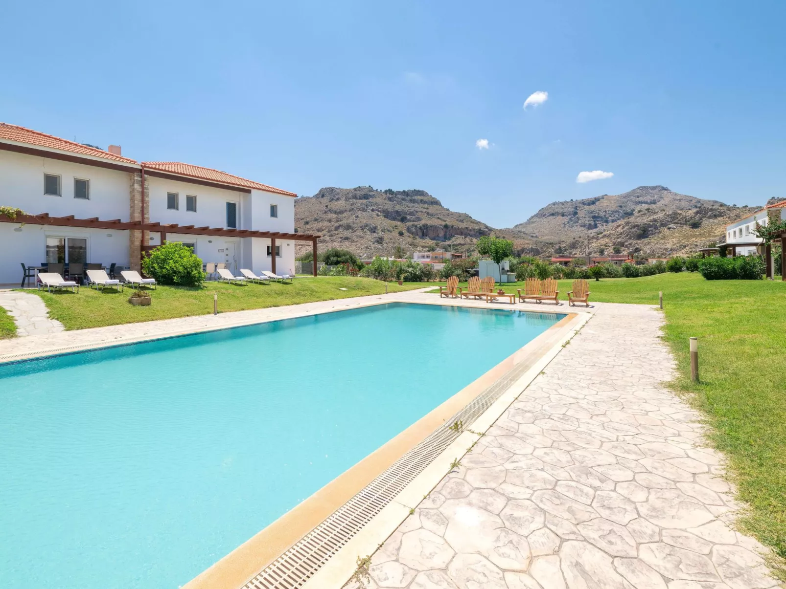 In Kolympia mit privatem Garten-Dedans