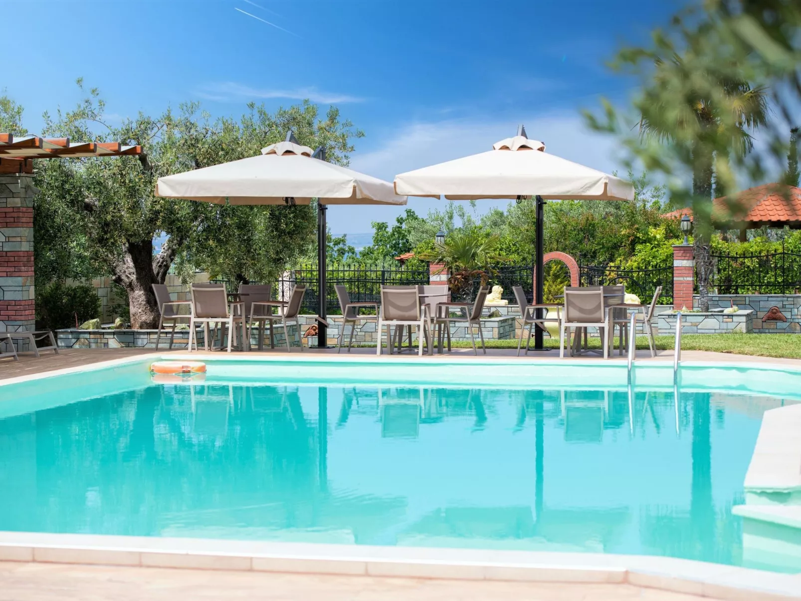 Modernes Studio für 3 Personen, Pool- und Gartenblick-Dedans