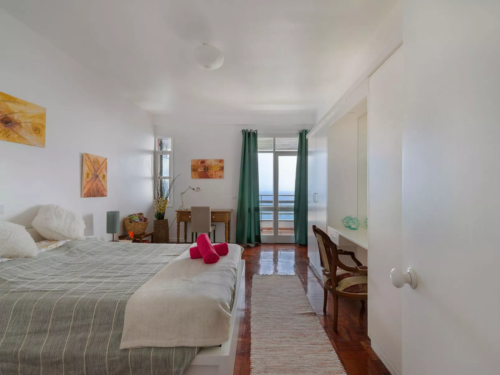 Wohnung mit Balkon und Aussicht in São Martinho-Inside